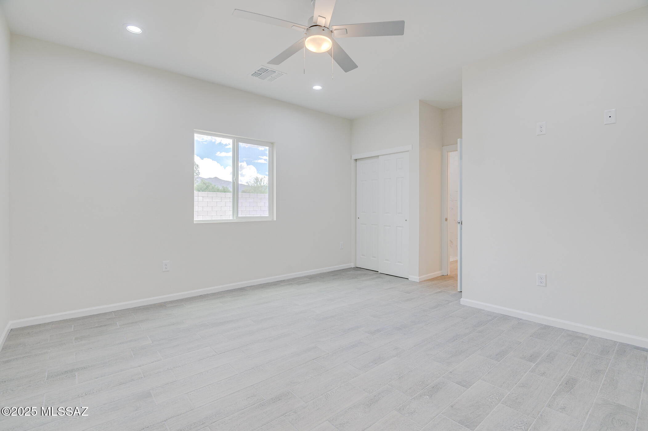 New Tucson Unit NO. 4 (1-203) - Residential