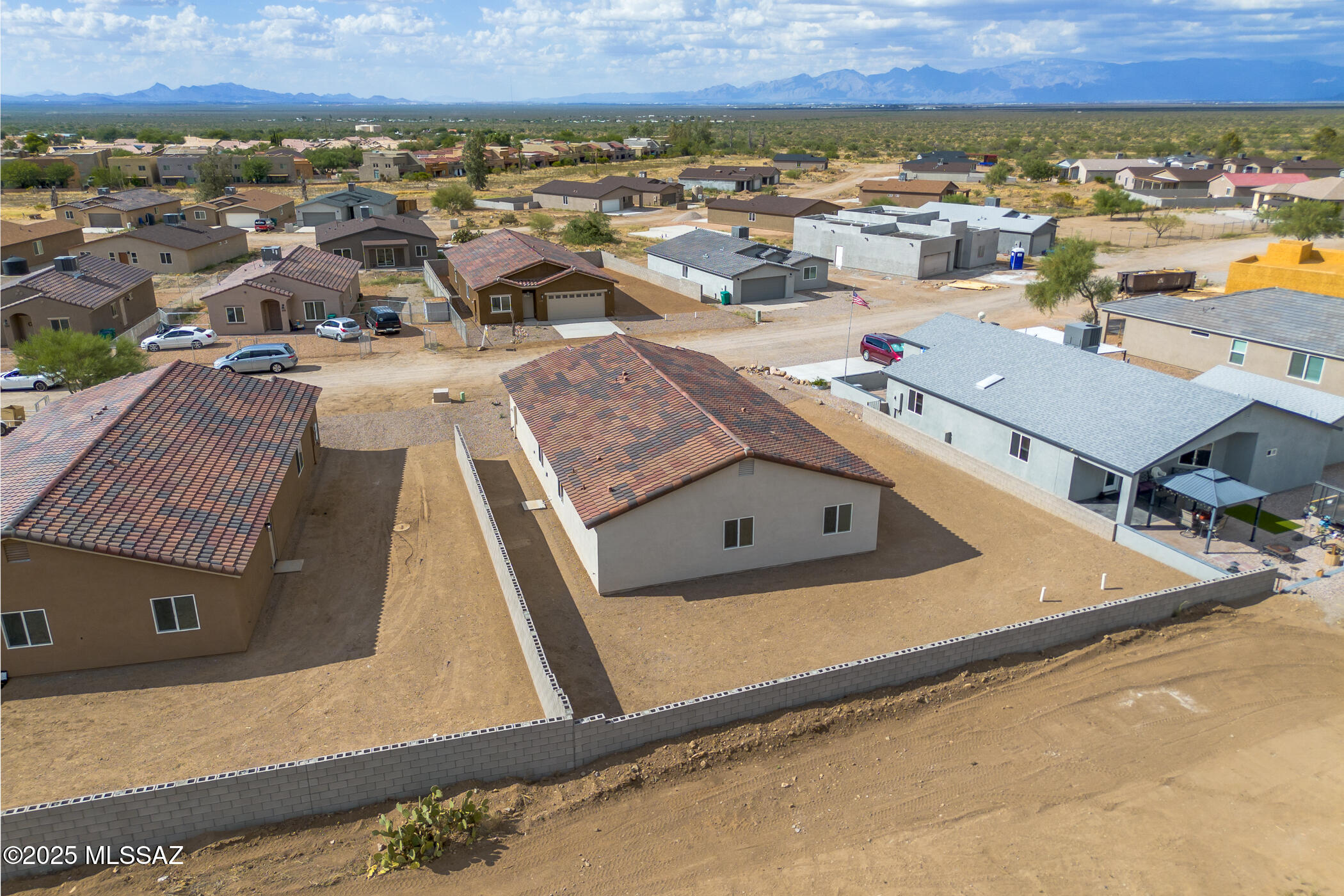 New Tucson Unit NO. 4 (1-203) - Residential