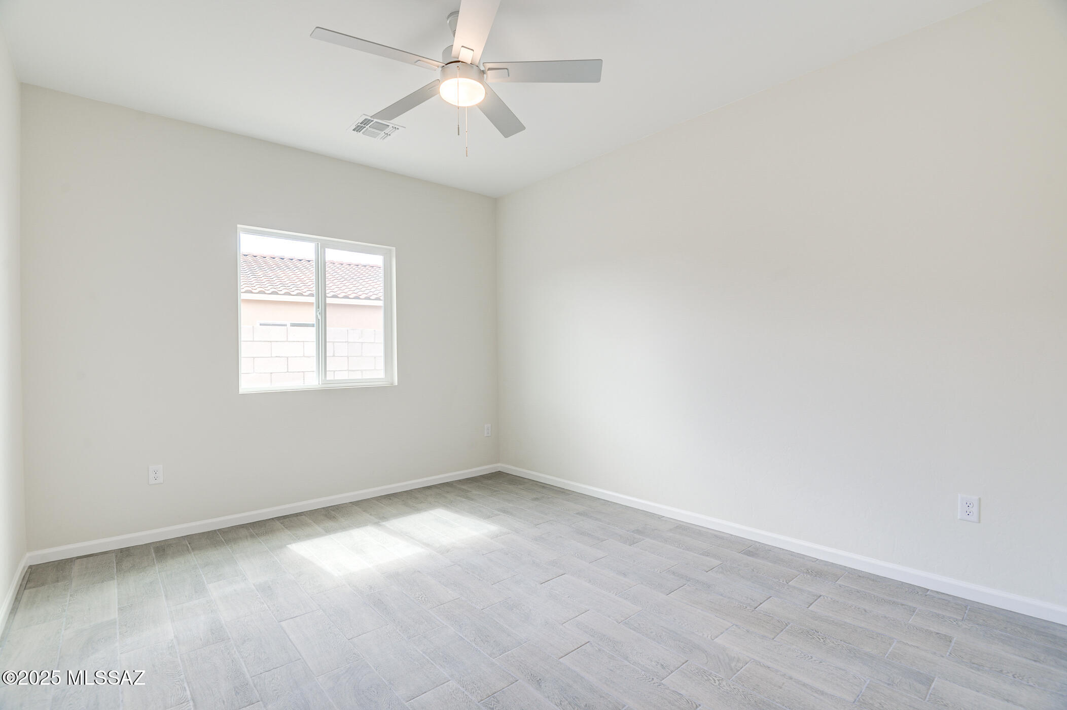 New Tucson Unit NO. 4 (1-203) - Residential
