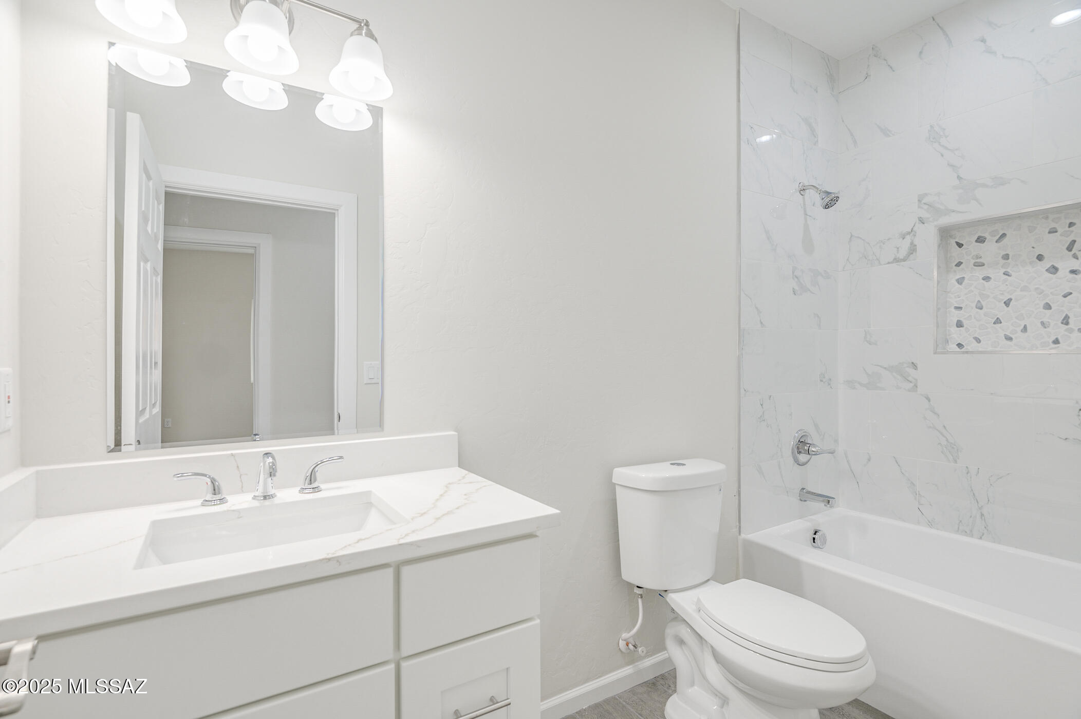 New Tucson Unit NO. 4 (1-203) - Residential