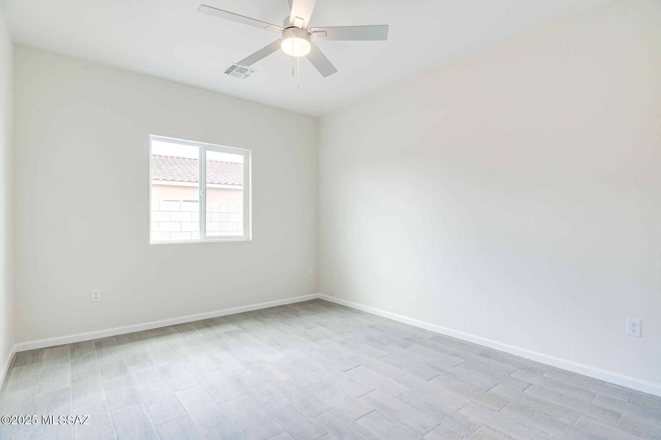 New Tucson Unit NO. 4 (1-203) - Residential