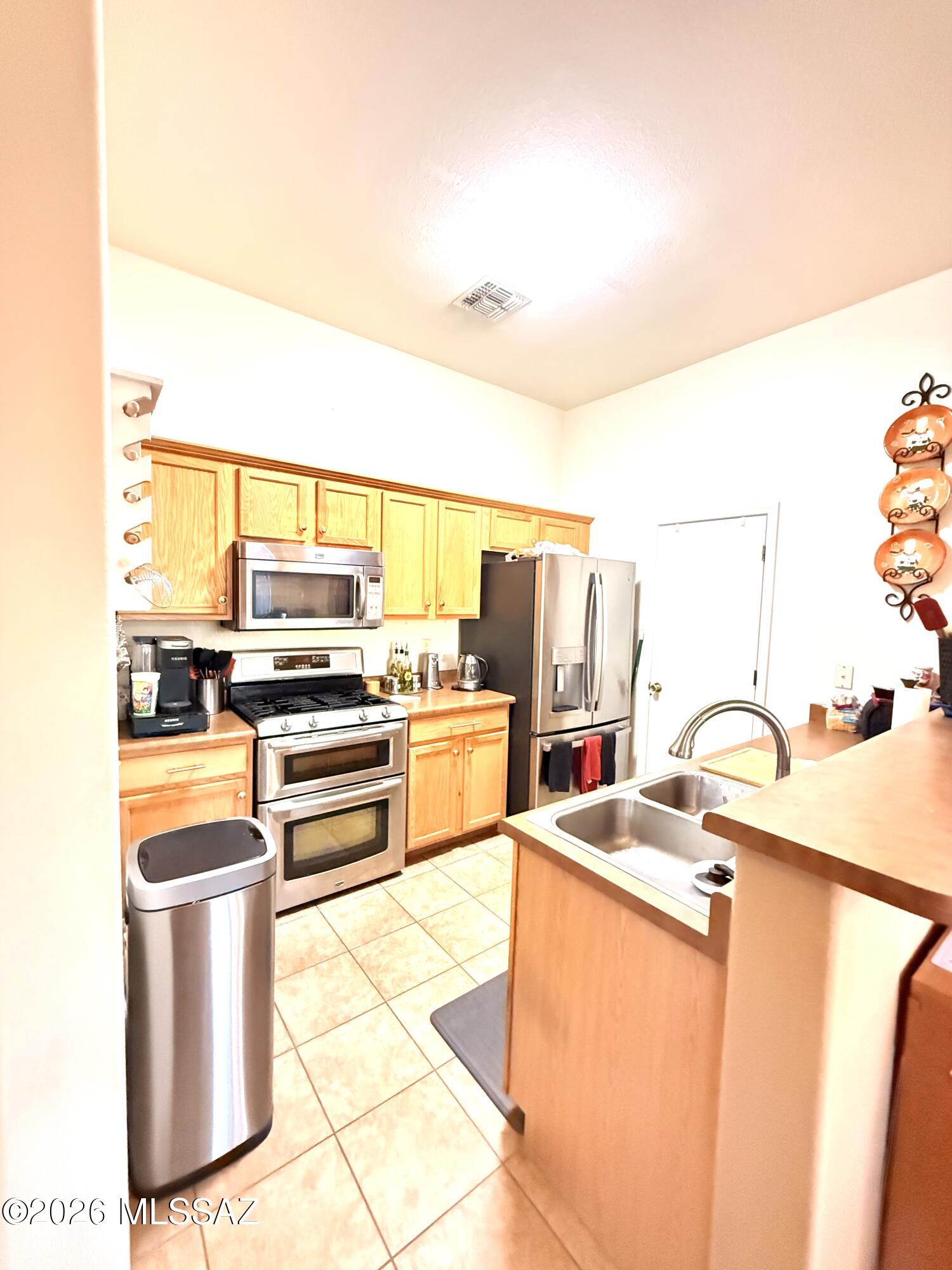 Tres Pueblos - Residential