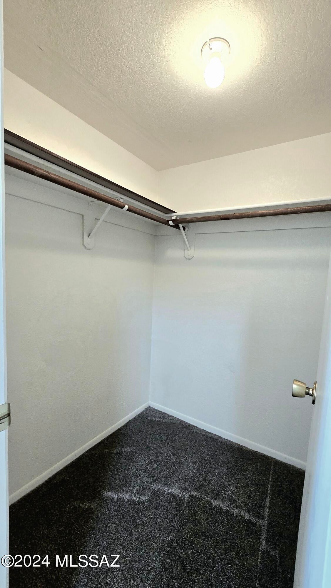 Park Plaza Condos (1-24) - Residential Lease