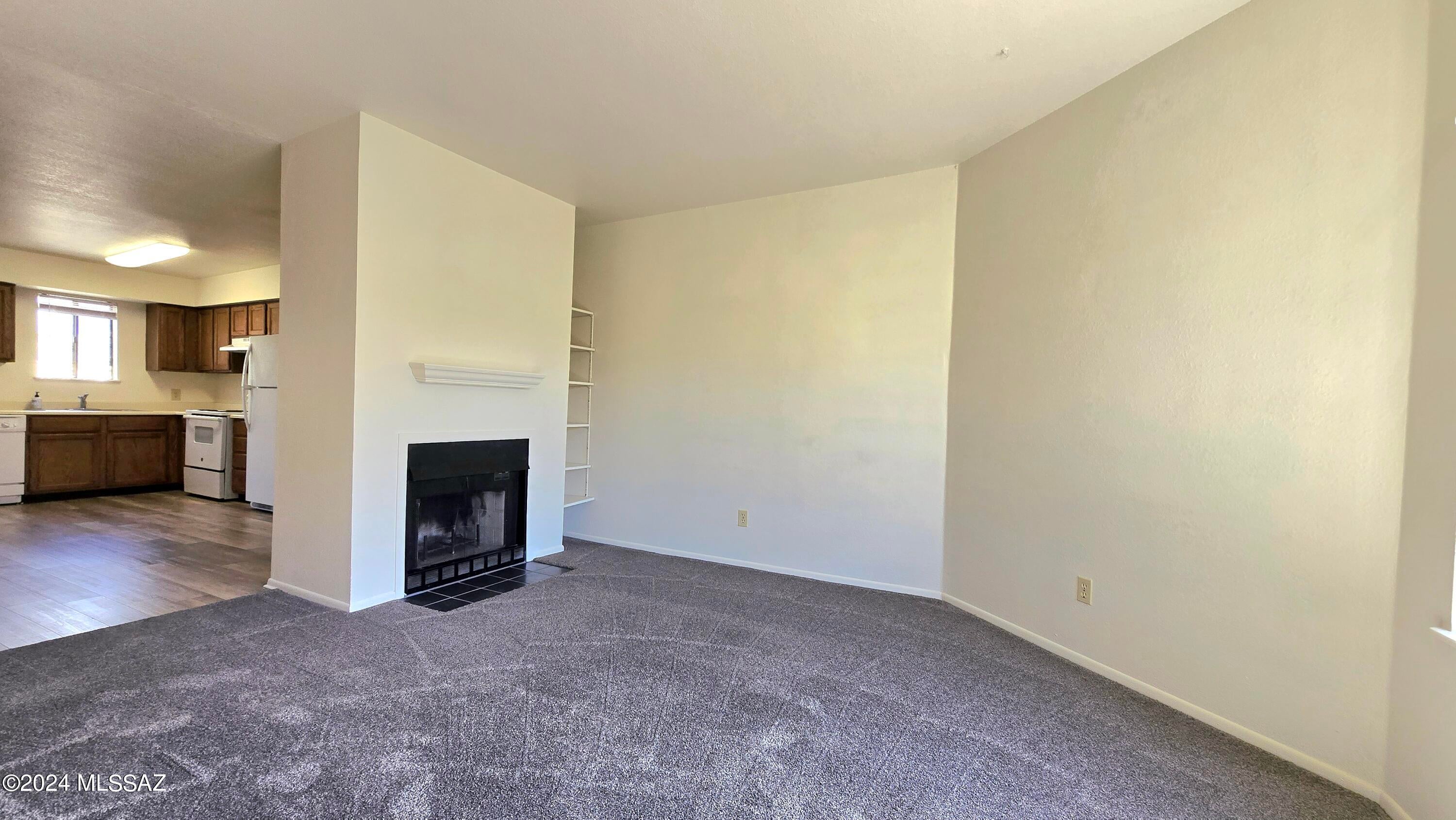 Park Plaza Condos (1-24) - Residential Lease