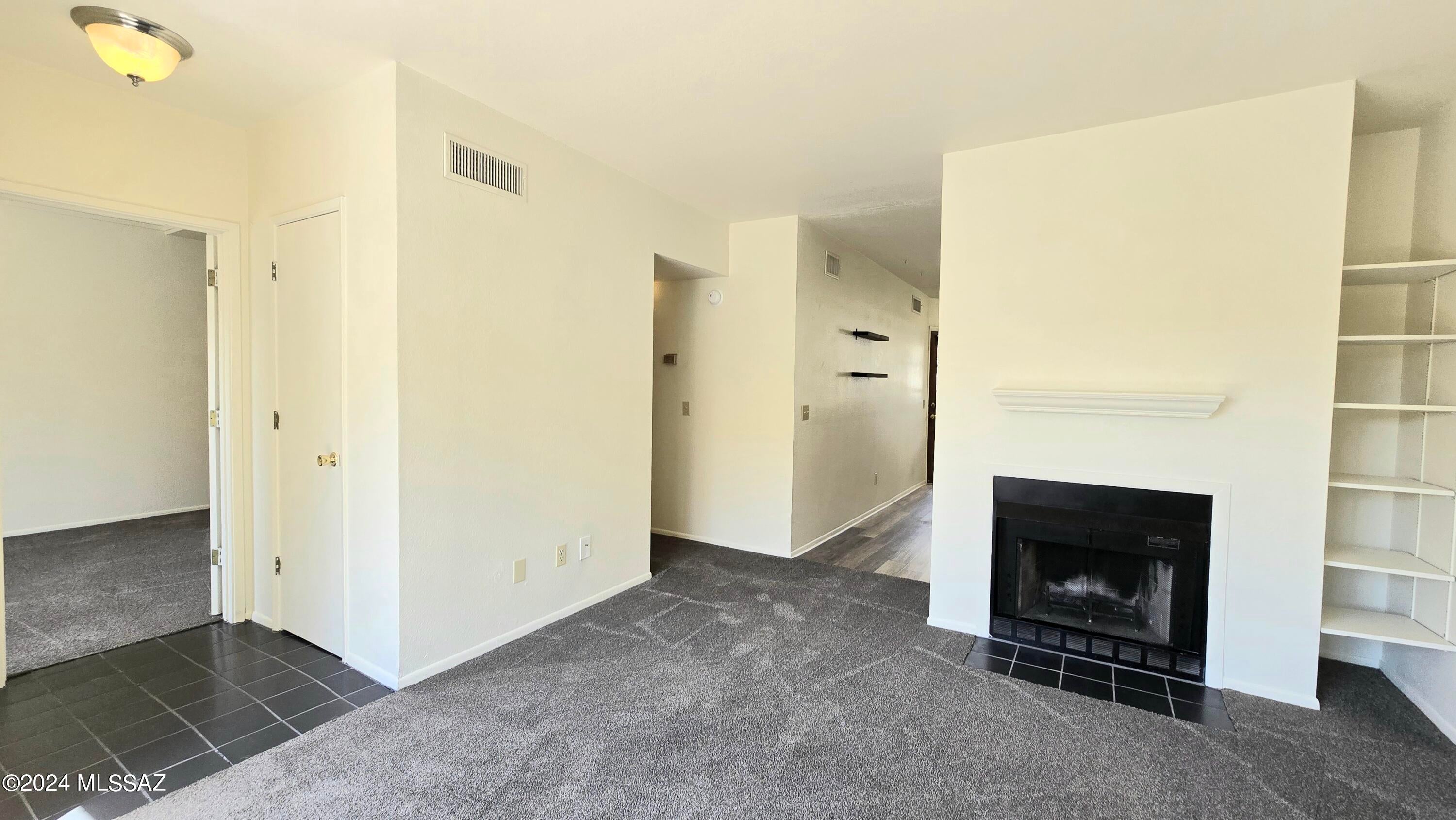 Park Plaza Condos (1-24) - Residential Lease
