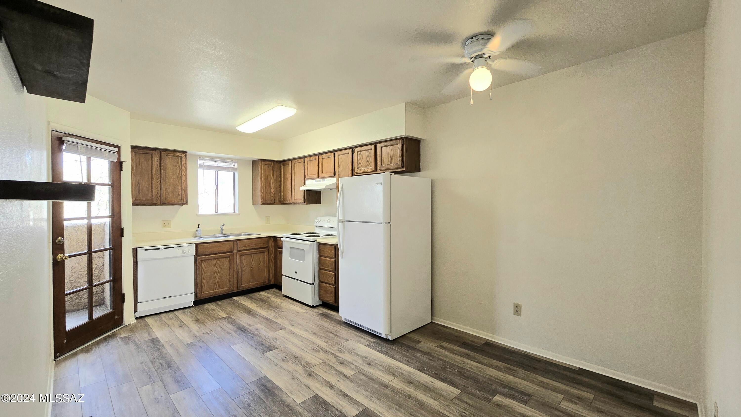 Park Plaza Condos (1-24) - Residential Lease