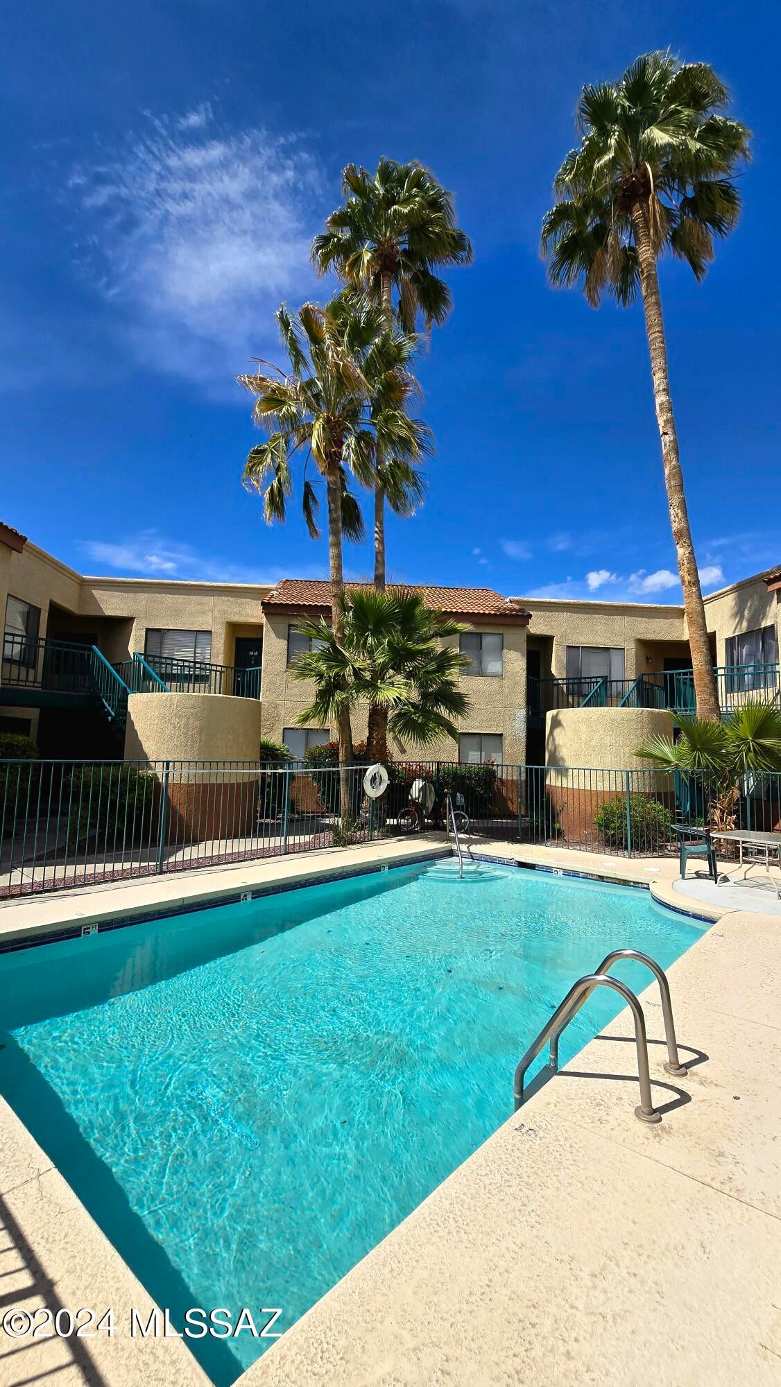 Park Plaza Condos (1-24) - Residential Lease