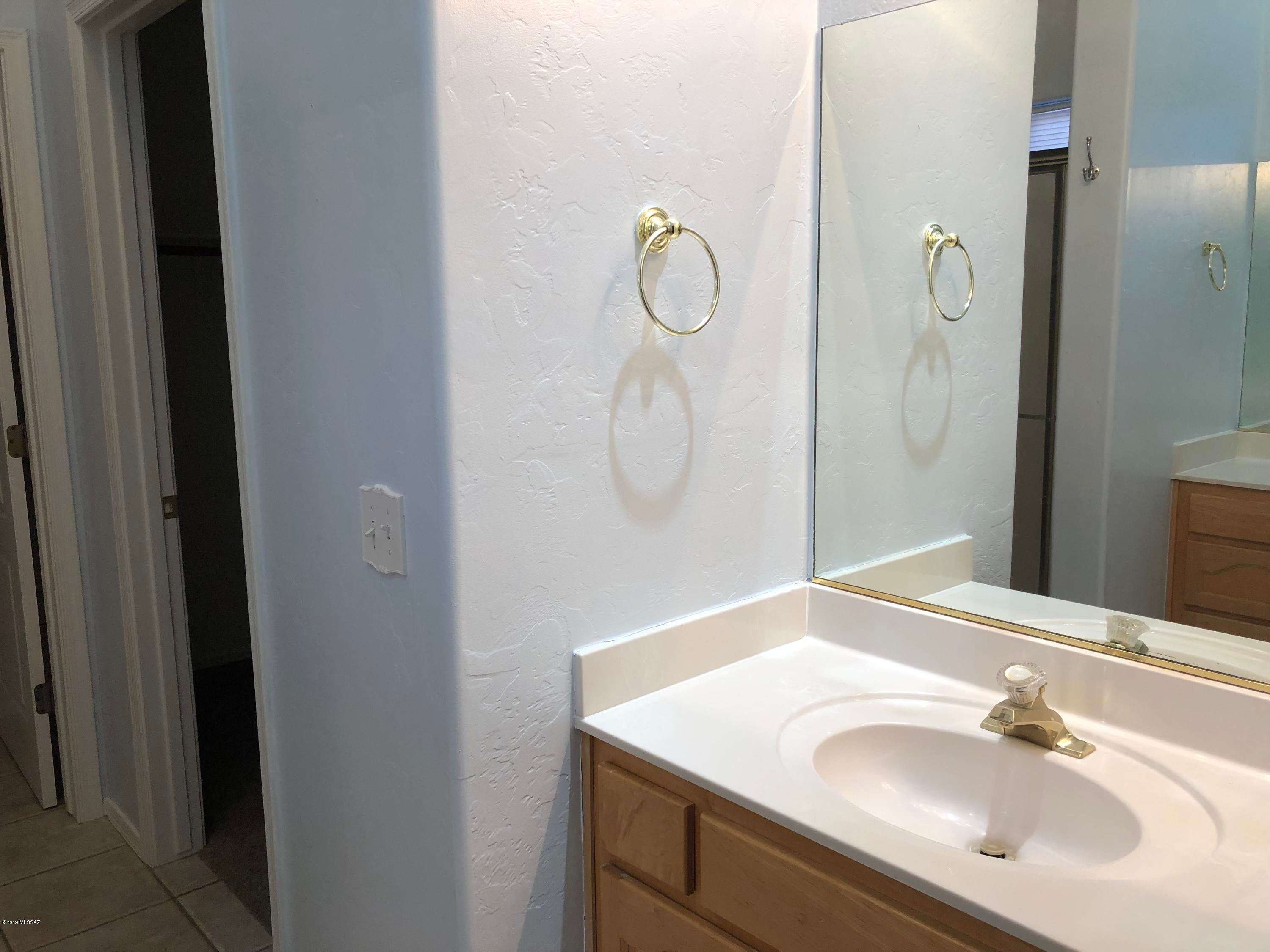 Rivers Edge (1-69) - Residential Lease