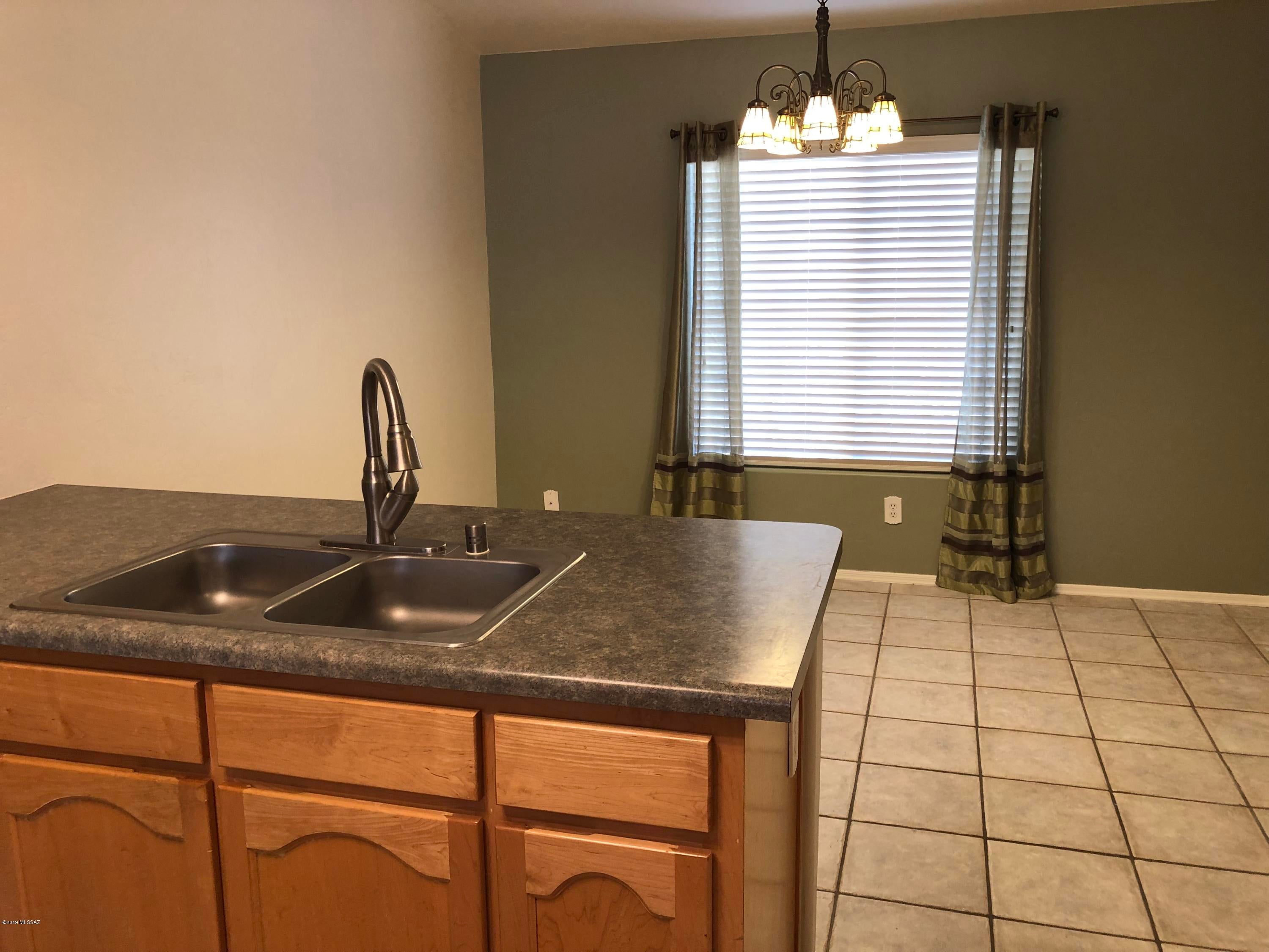 Rivers Edge (1-69) - Residential Lease