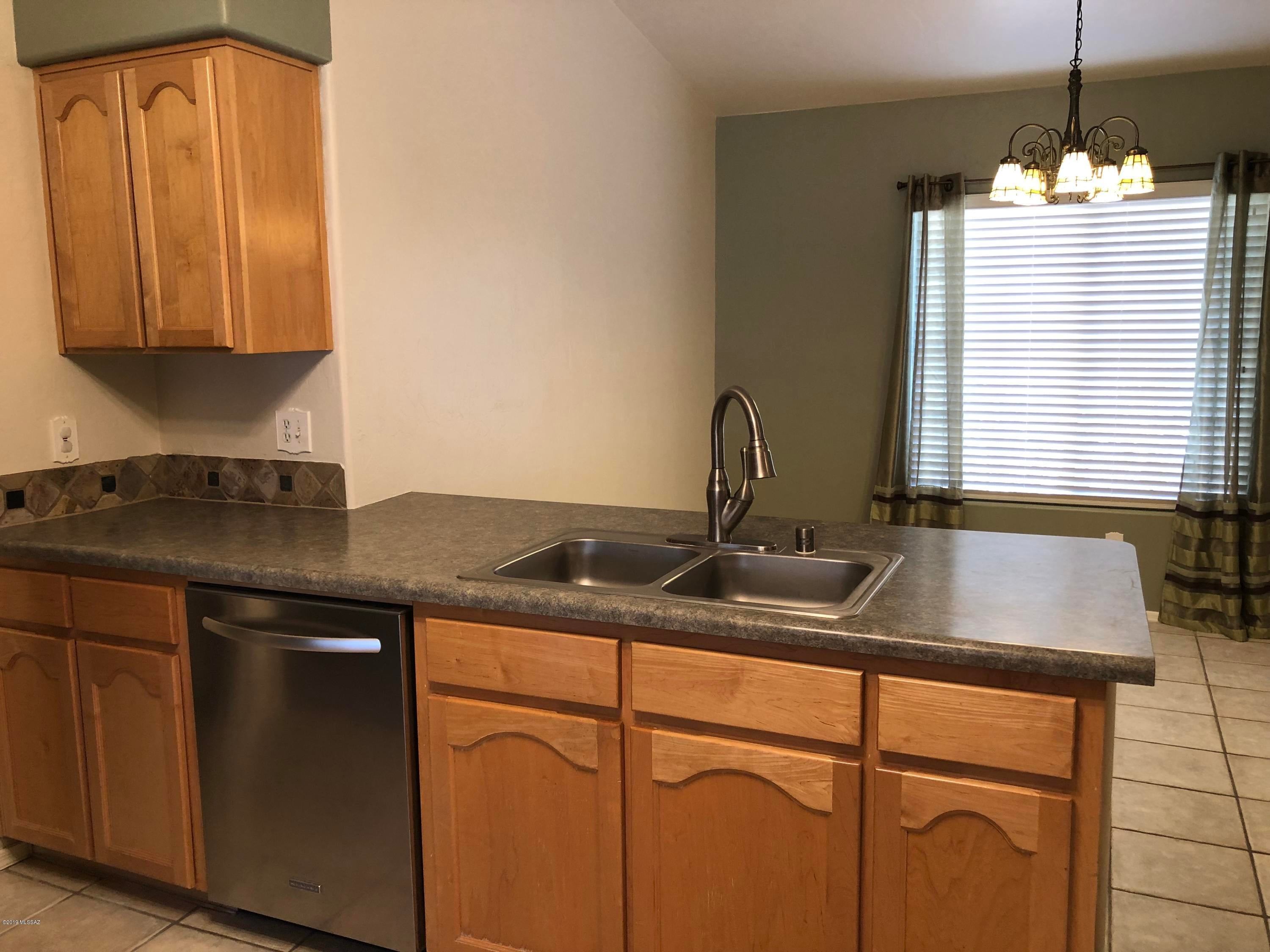 Rivers Edge (1-69) - Residential Lease