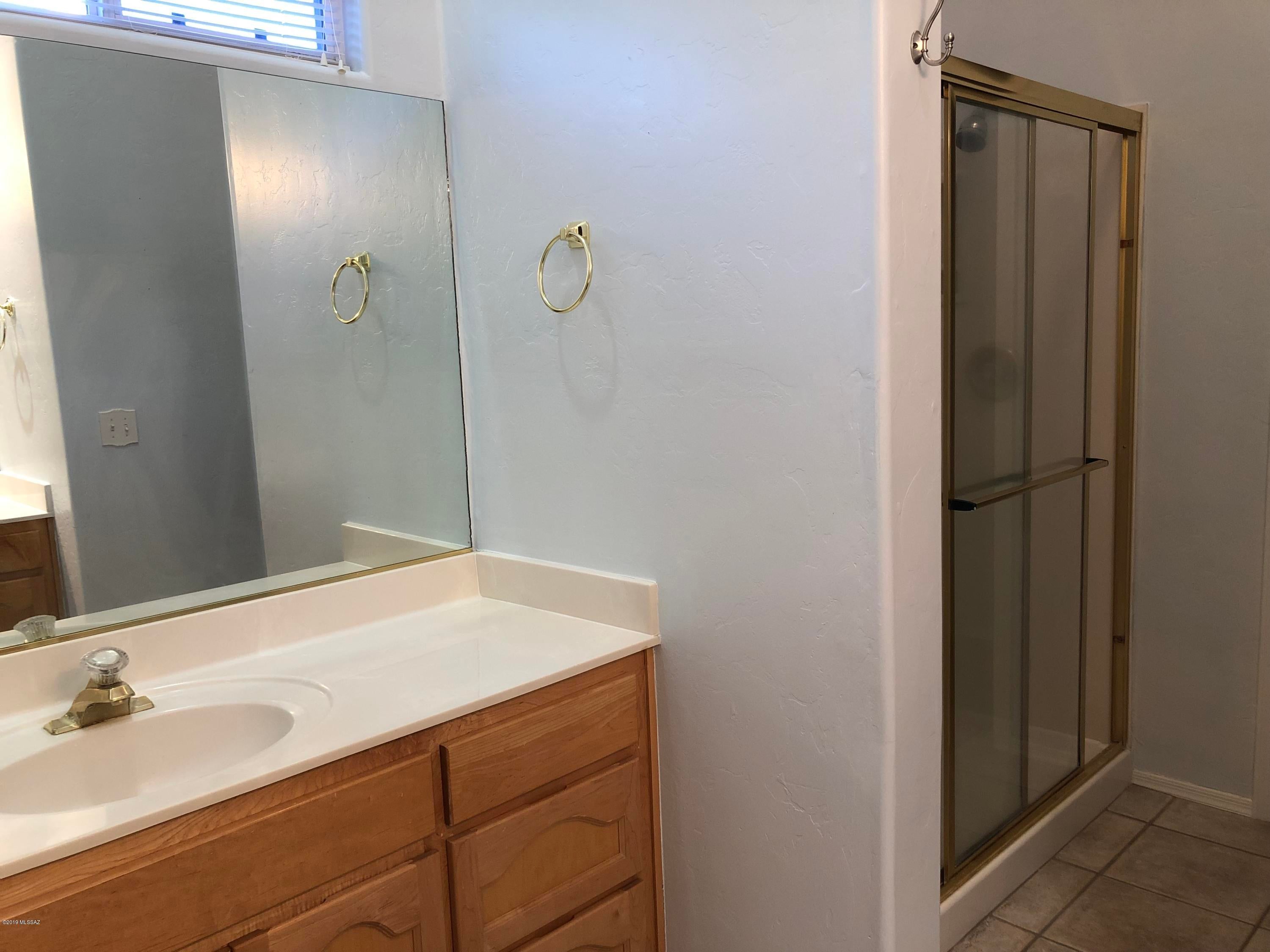 Rivers Edge (1-69) - Residential Lease