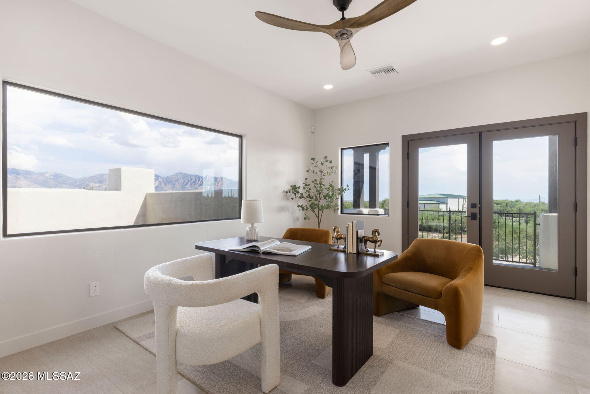 La Cholla Airpark - Residential