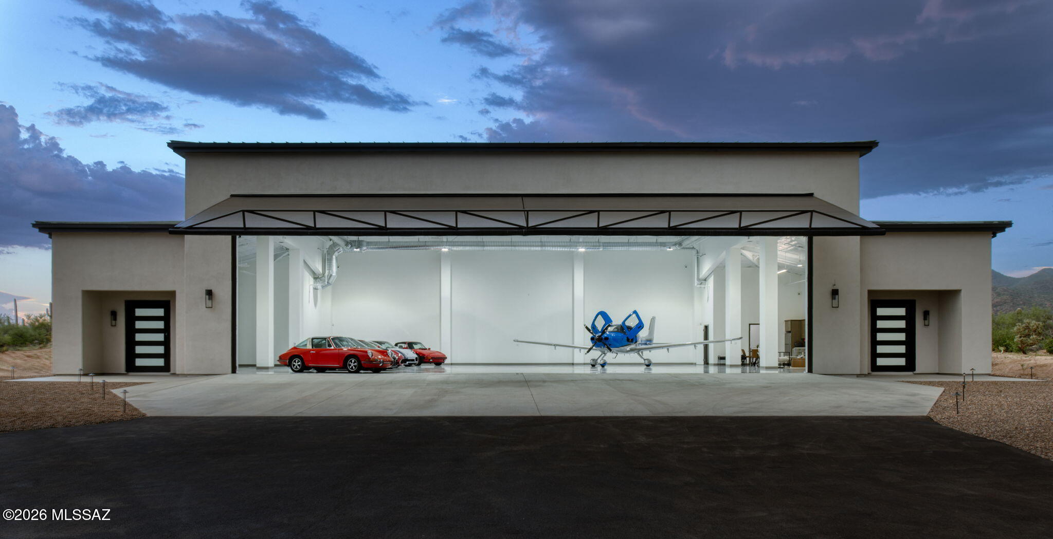 La Cholla Airpark - Residential