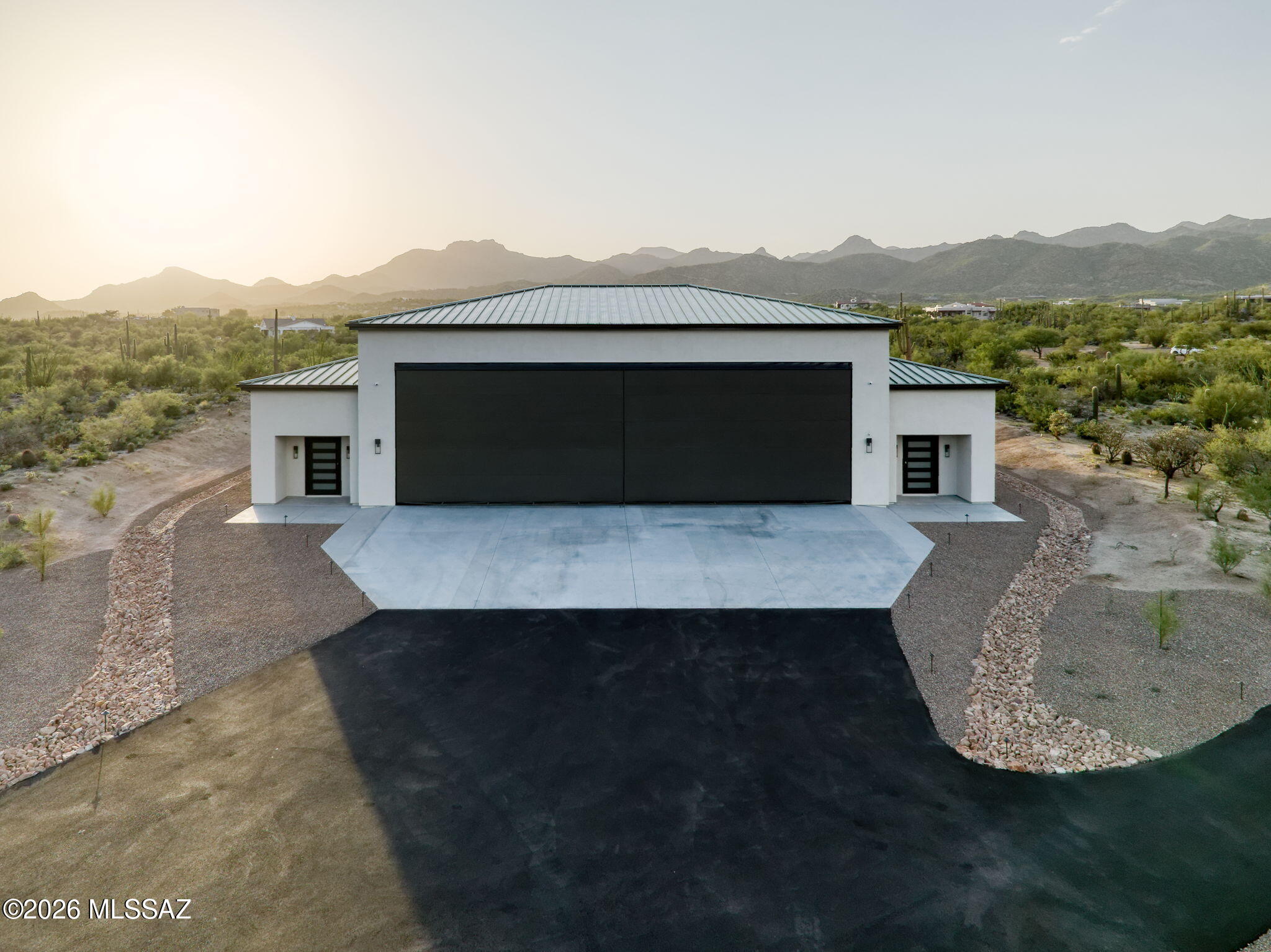 La Cholla Airpark - Residential