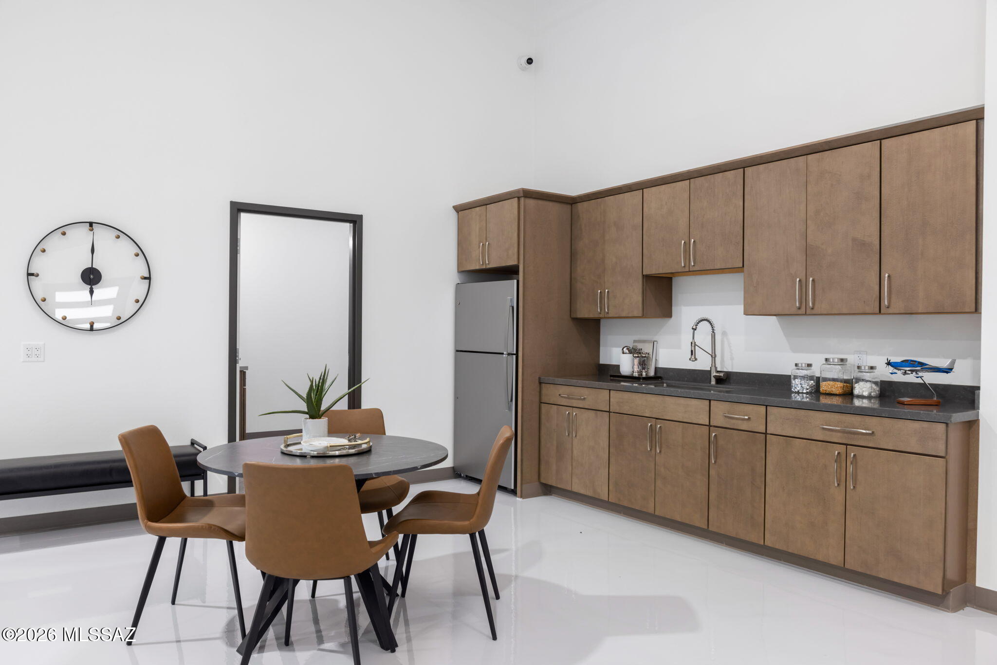 La Cholla Airpark - Residential