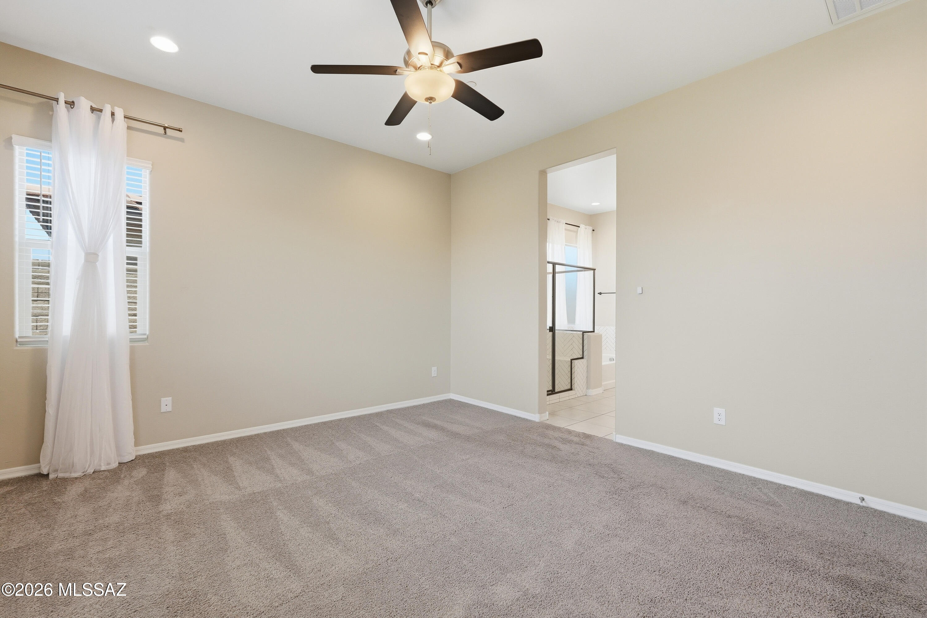Boulder Bridge Pass II At Dove Mountain SQ20143250154 - Residential