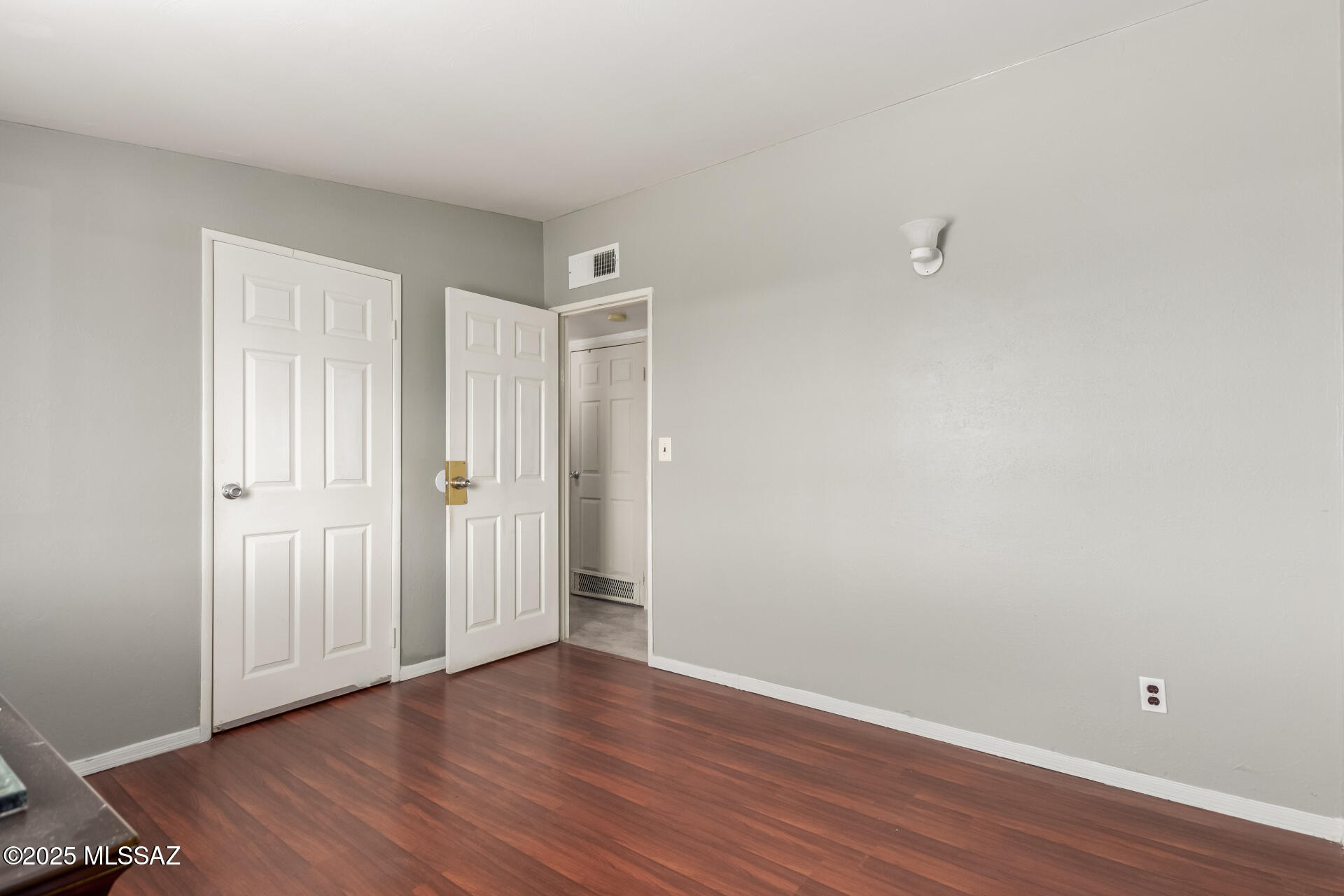 Park El Monte - Residential