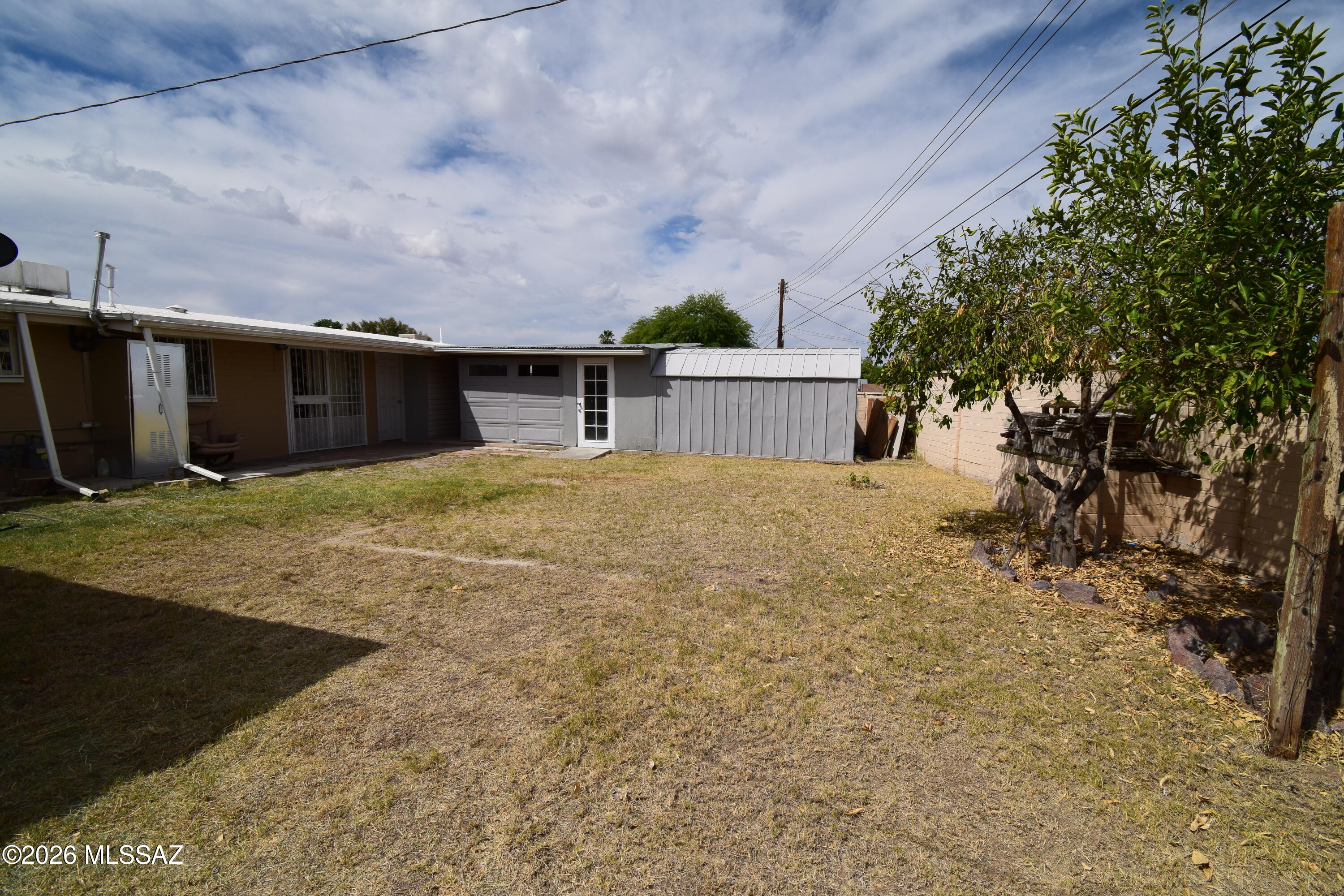 Park El Monte - Residential