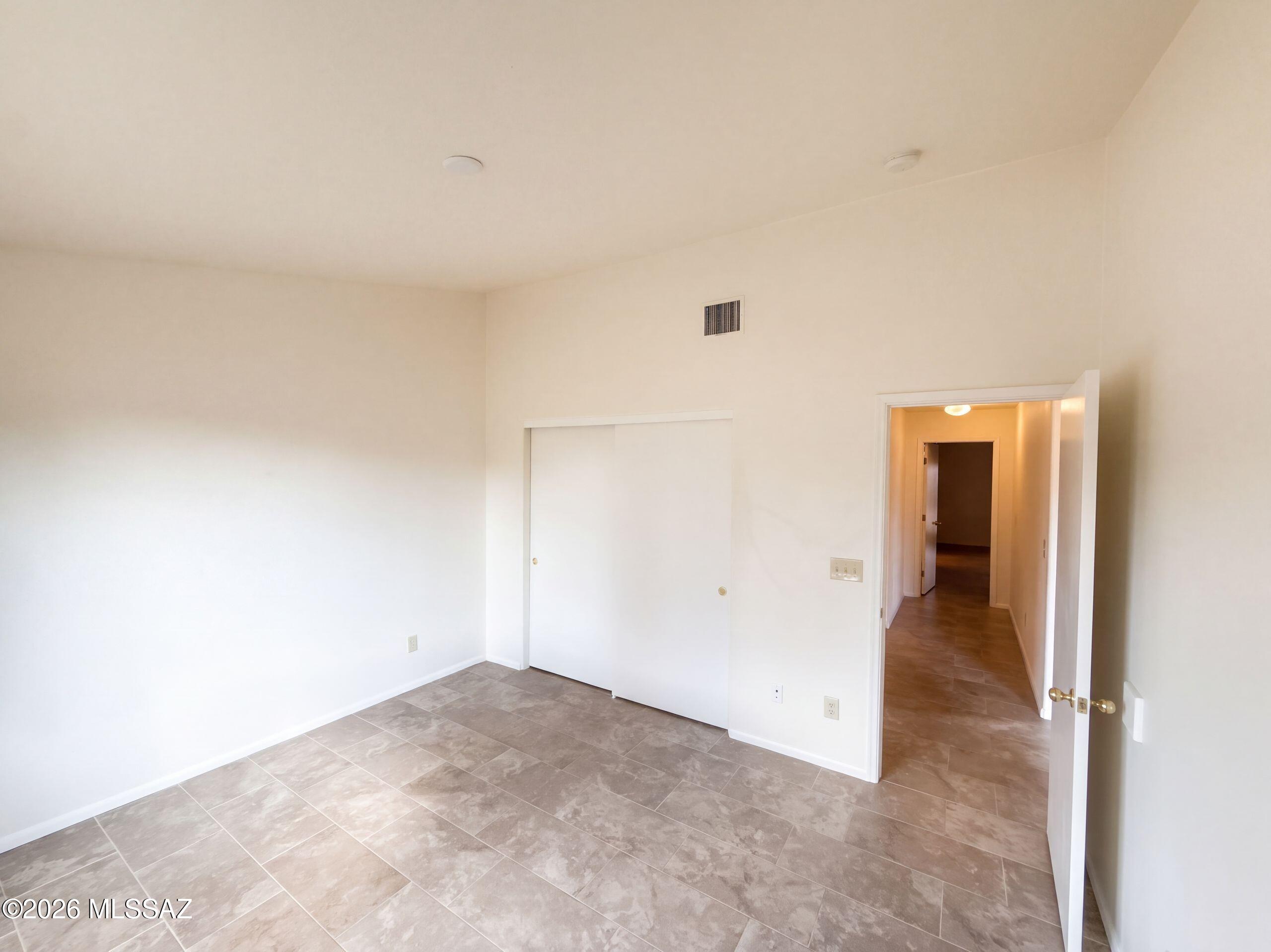 Elliott Homes At Rita Ranch (1-521) - Residential