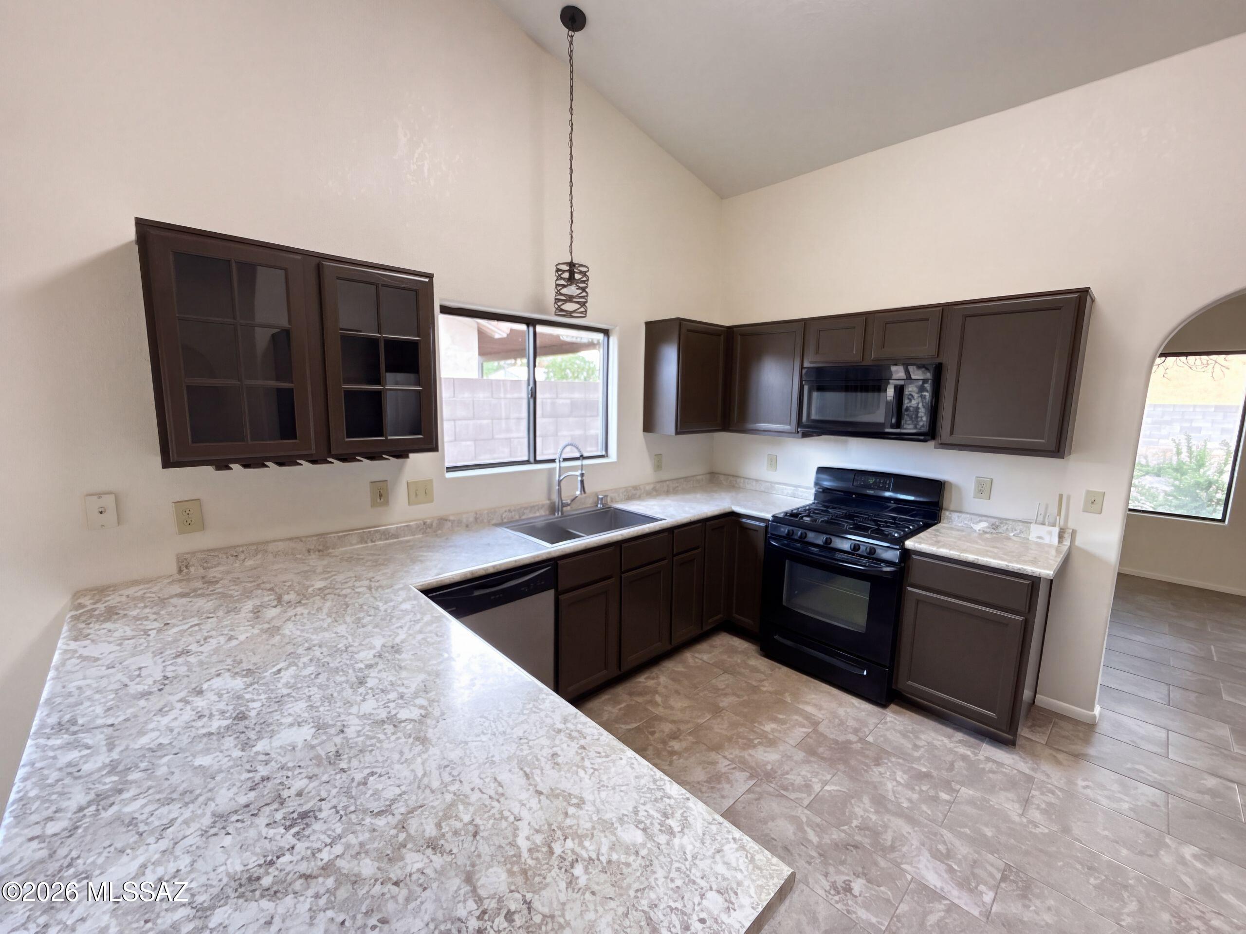 Elliott Homes At Rita Ranch (1-521) - Residential