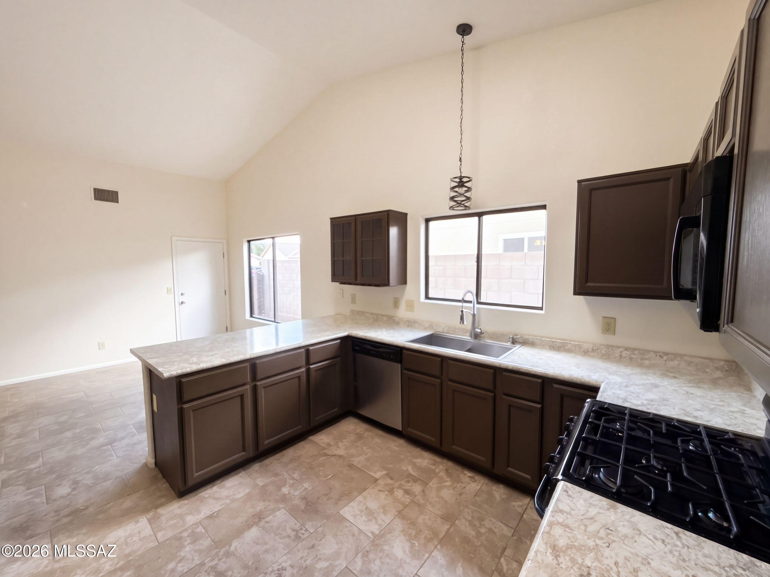 Elliott Homes At Rita Ranch (1-521) - Residential