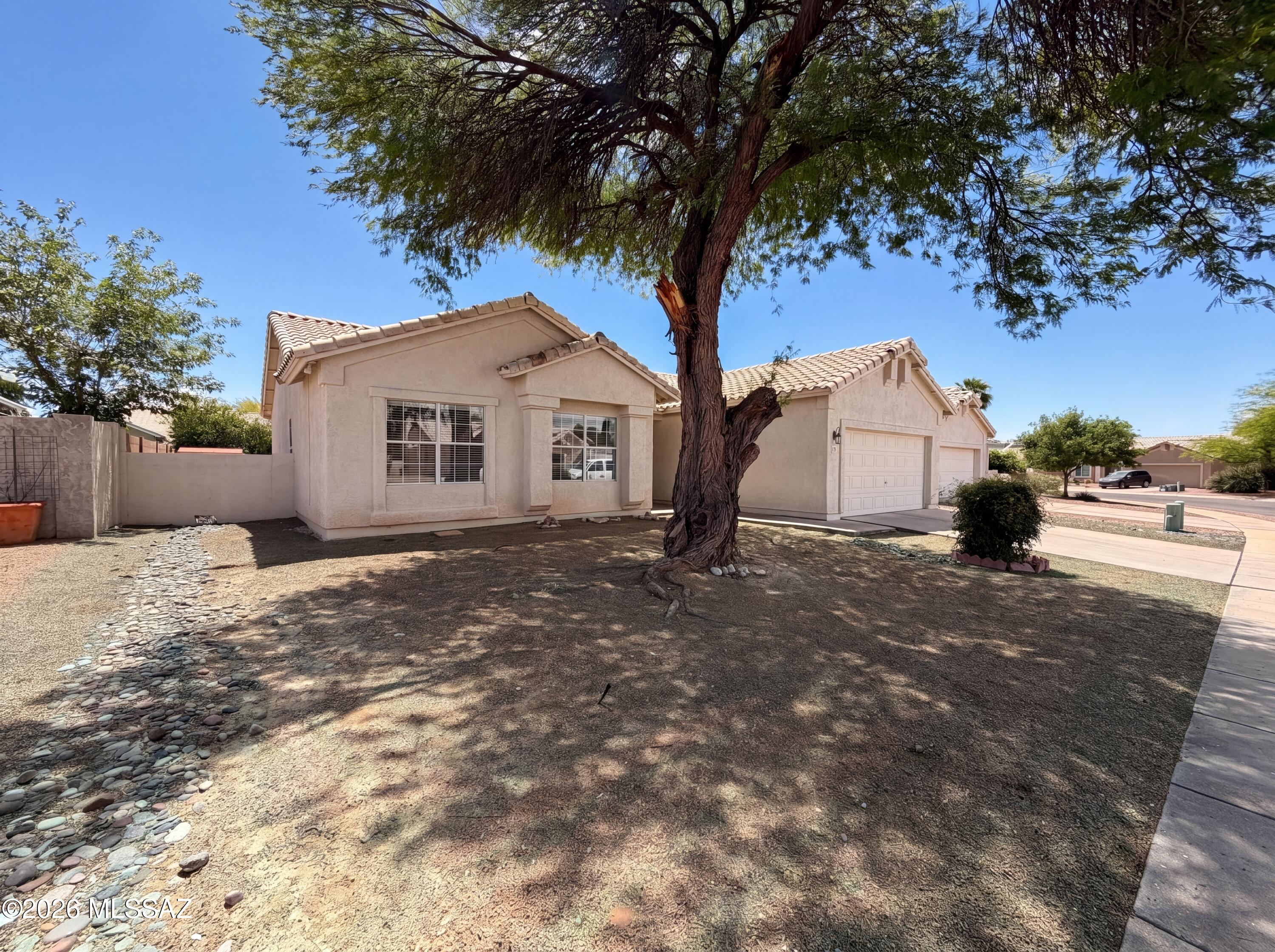 Hacienda Del Oro (1-879) - Residential