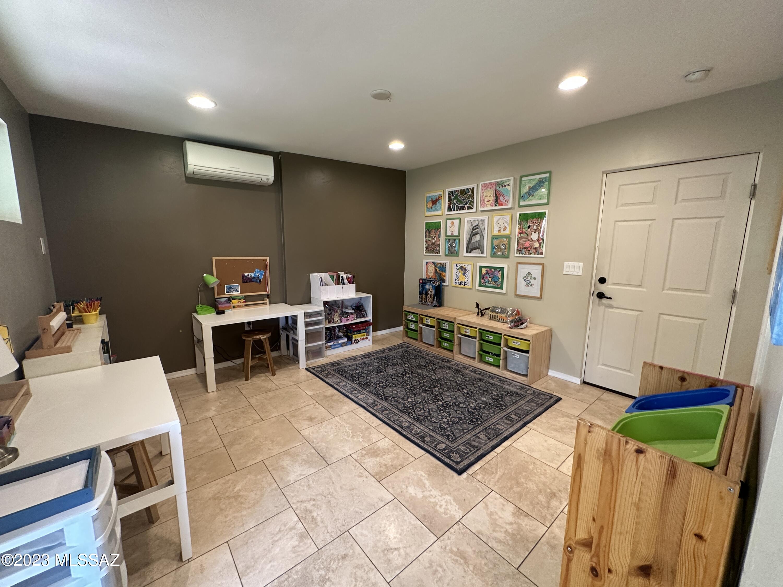 Sabino Vista South NO. 2  (1-93) - Residential Lease
