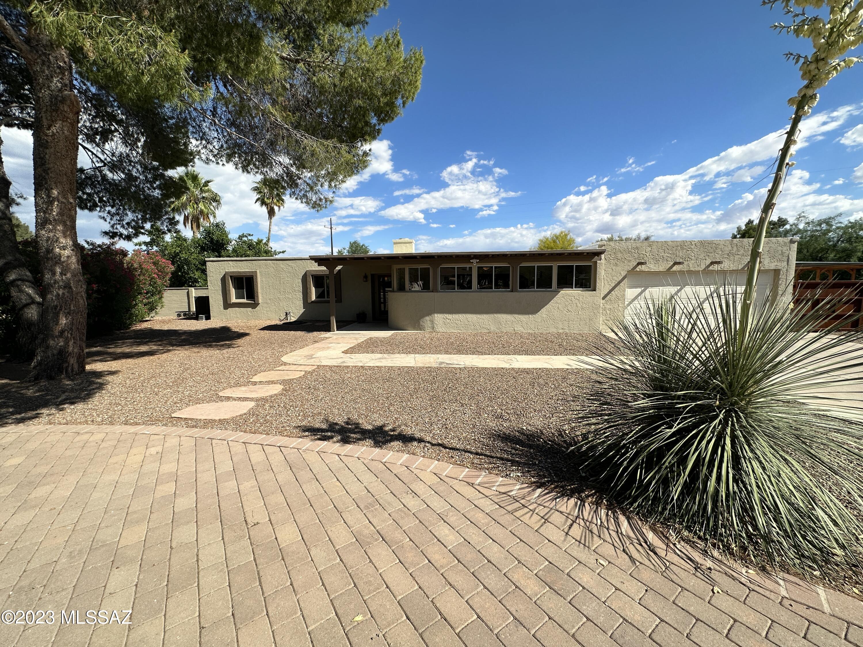Sabino Vista South NO. 2  (1-93) - Residential Lease