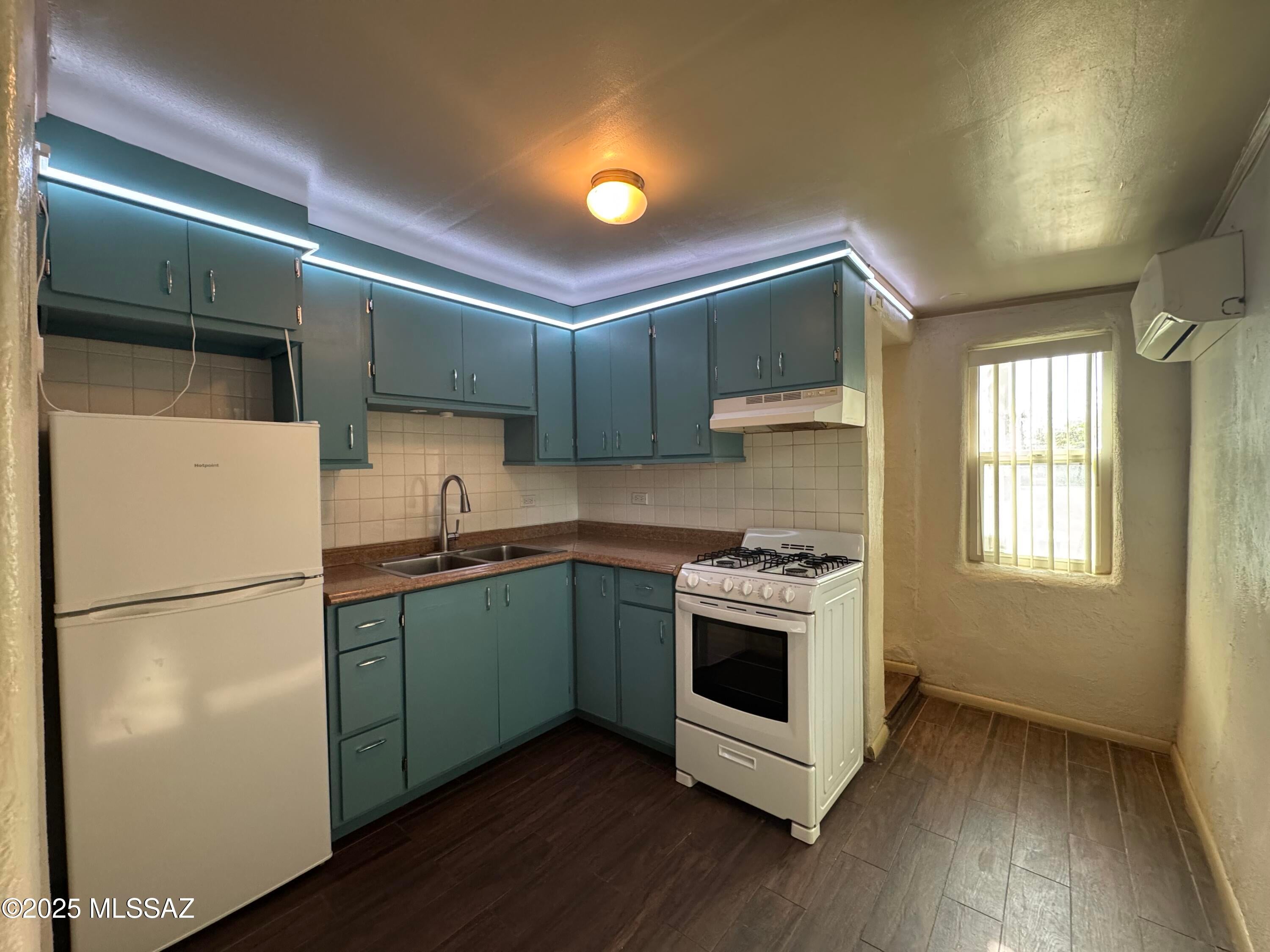 Samos Subdivision Amended - Residential Lease