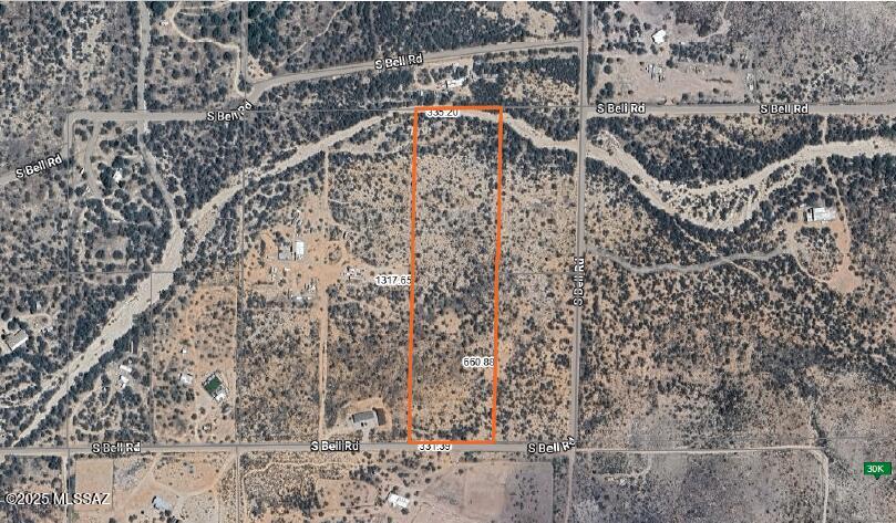 10 acres in rural Benson (Pima County) - road access - rolling terrain - great place for an off the grid homestead.
