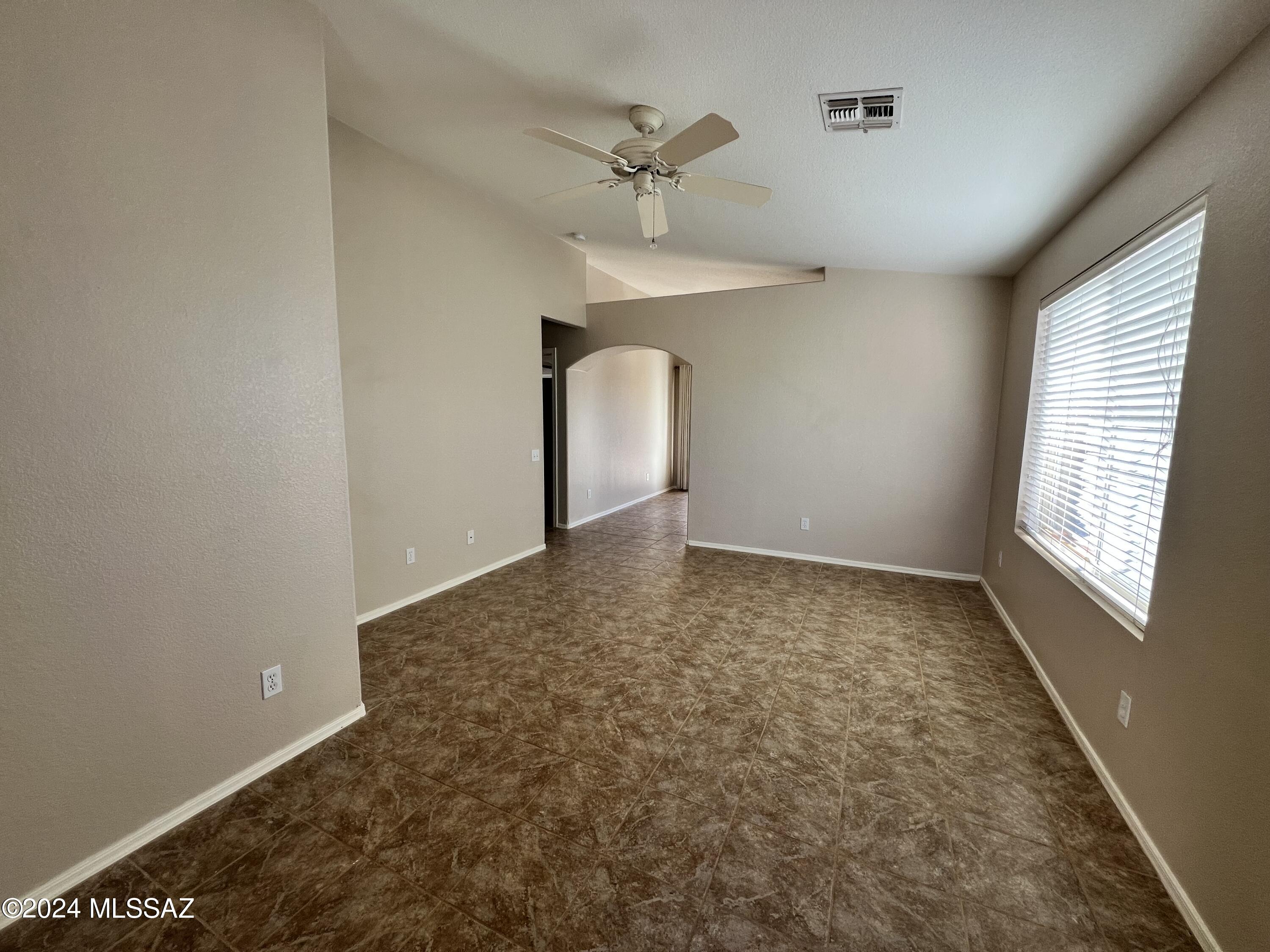 Bluffs (The) 2 - Residential Lease