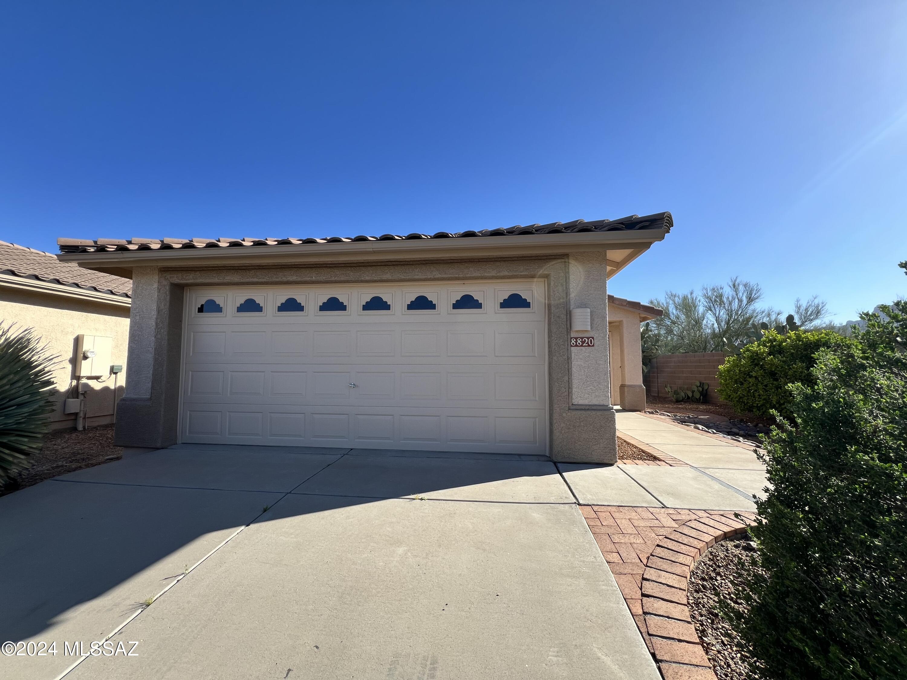 Bluffs (The) 2 - Residential Lease
