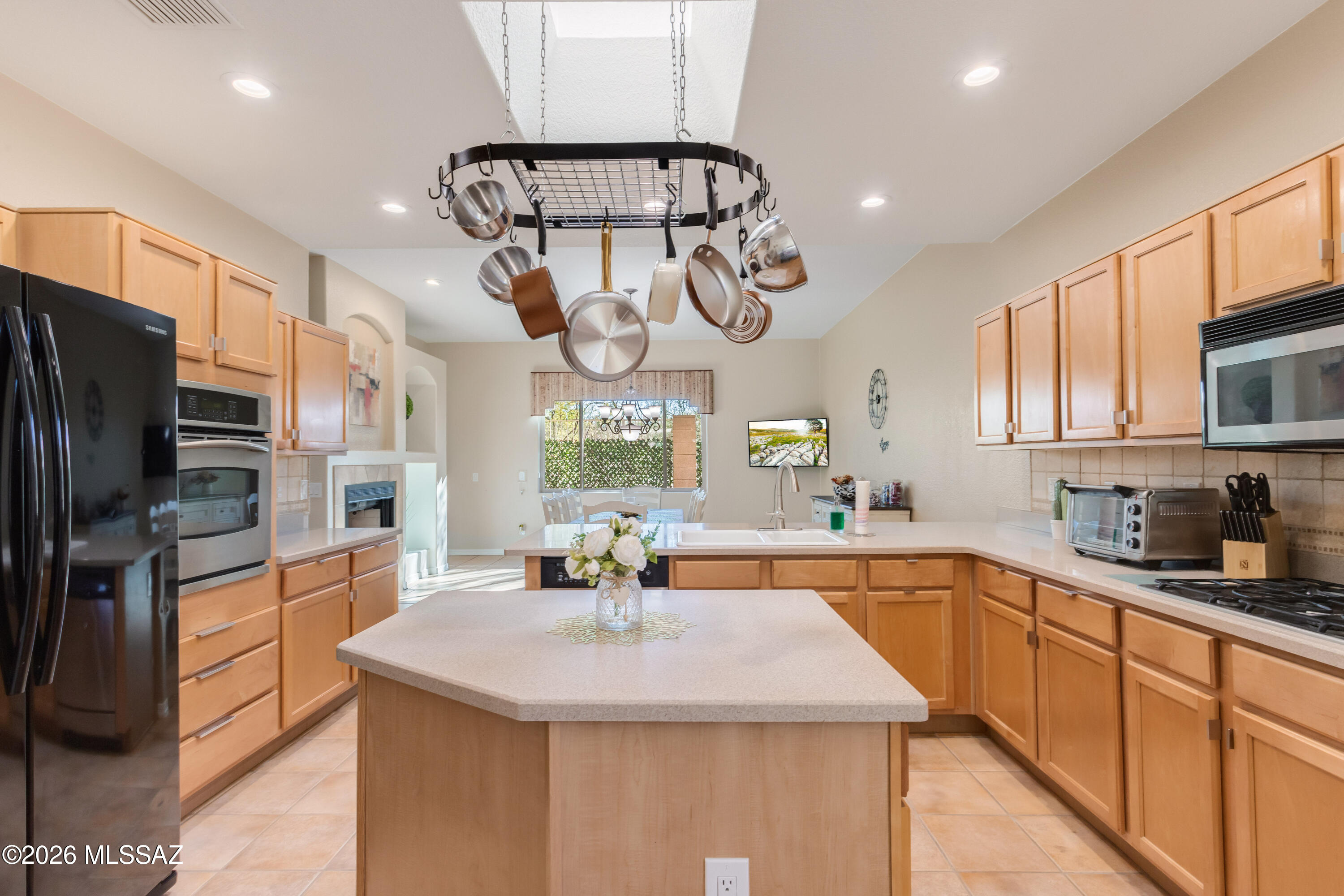 Rancho Del Lago (466-540) - Residential Lease