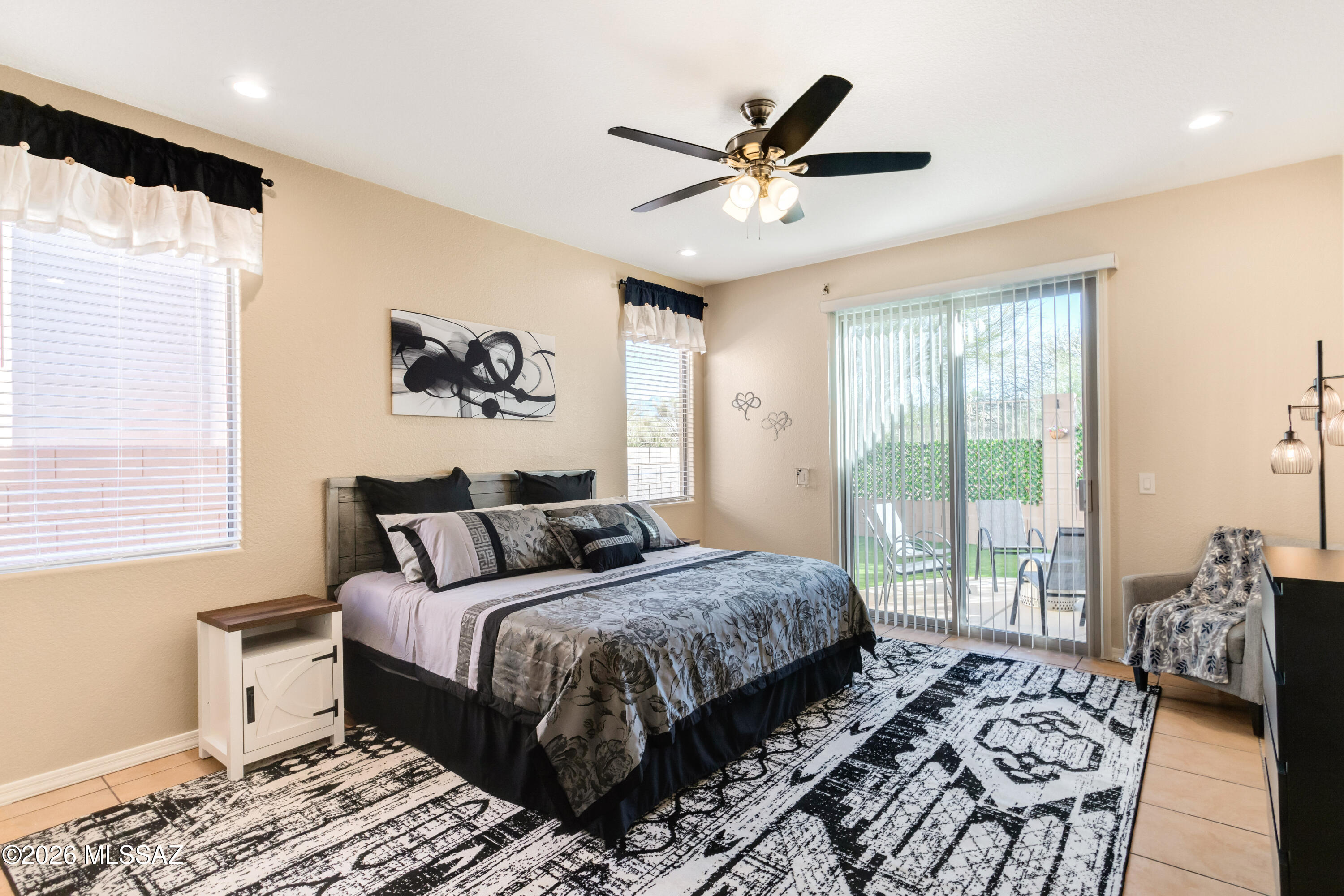 Rancho Del Lago (466-540) - Residential Lease
