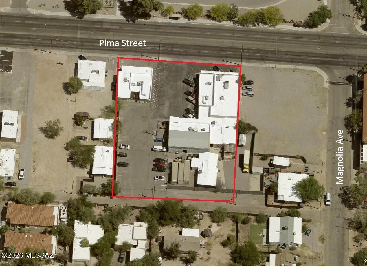 This listing is four parcels 
APN 121123620
APN 121123630
APN 121123640
APN 12112365A

Approx total area 1.12 acres