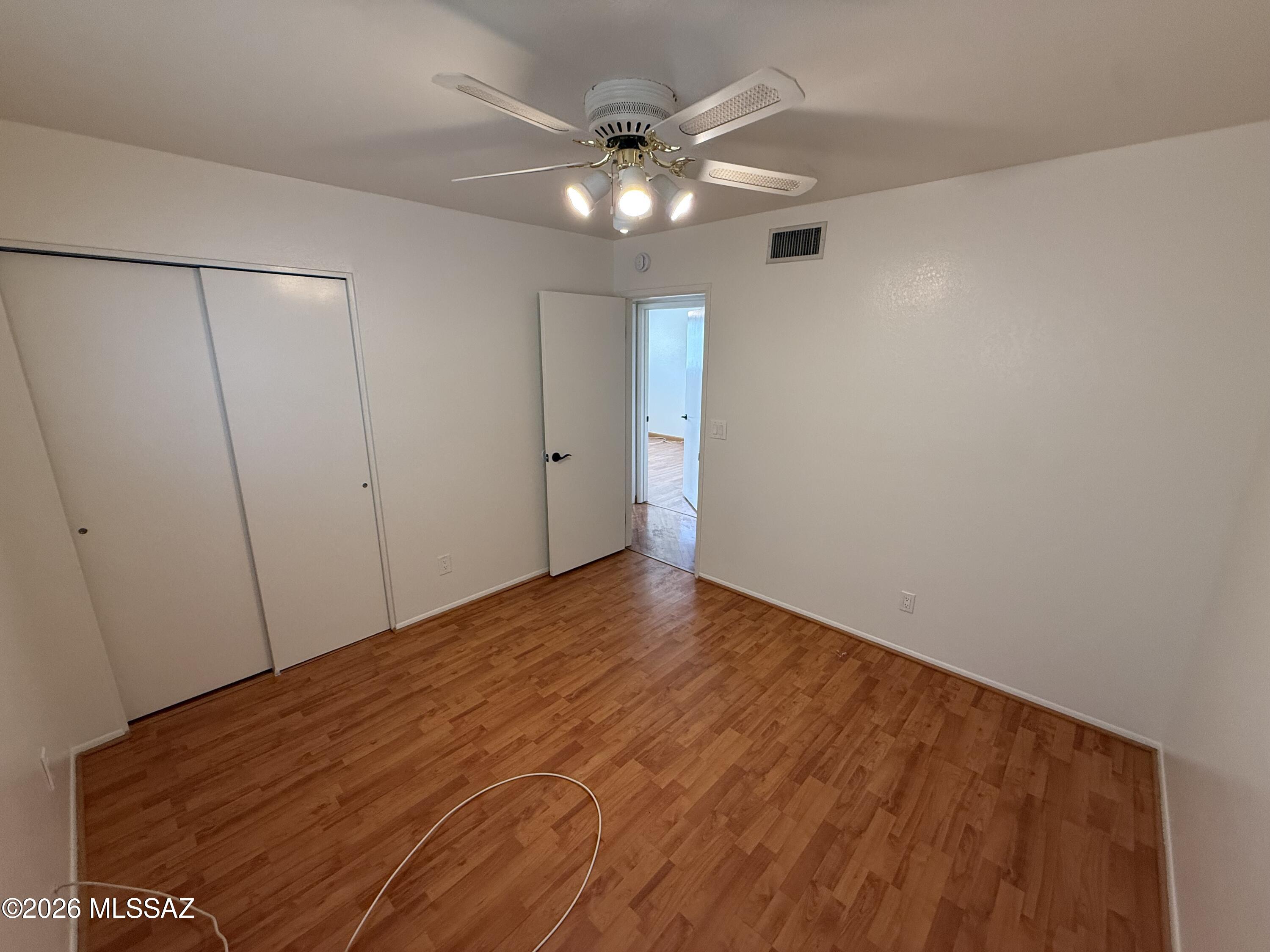 Kingswood Unit 3 (166-263) - Residential Lease