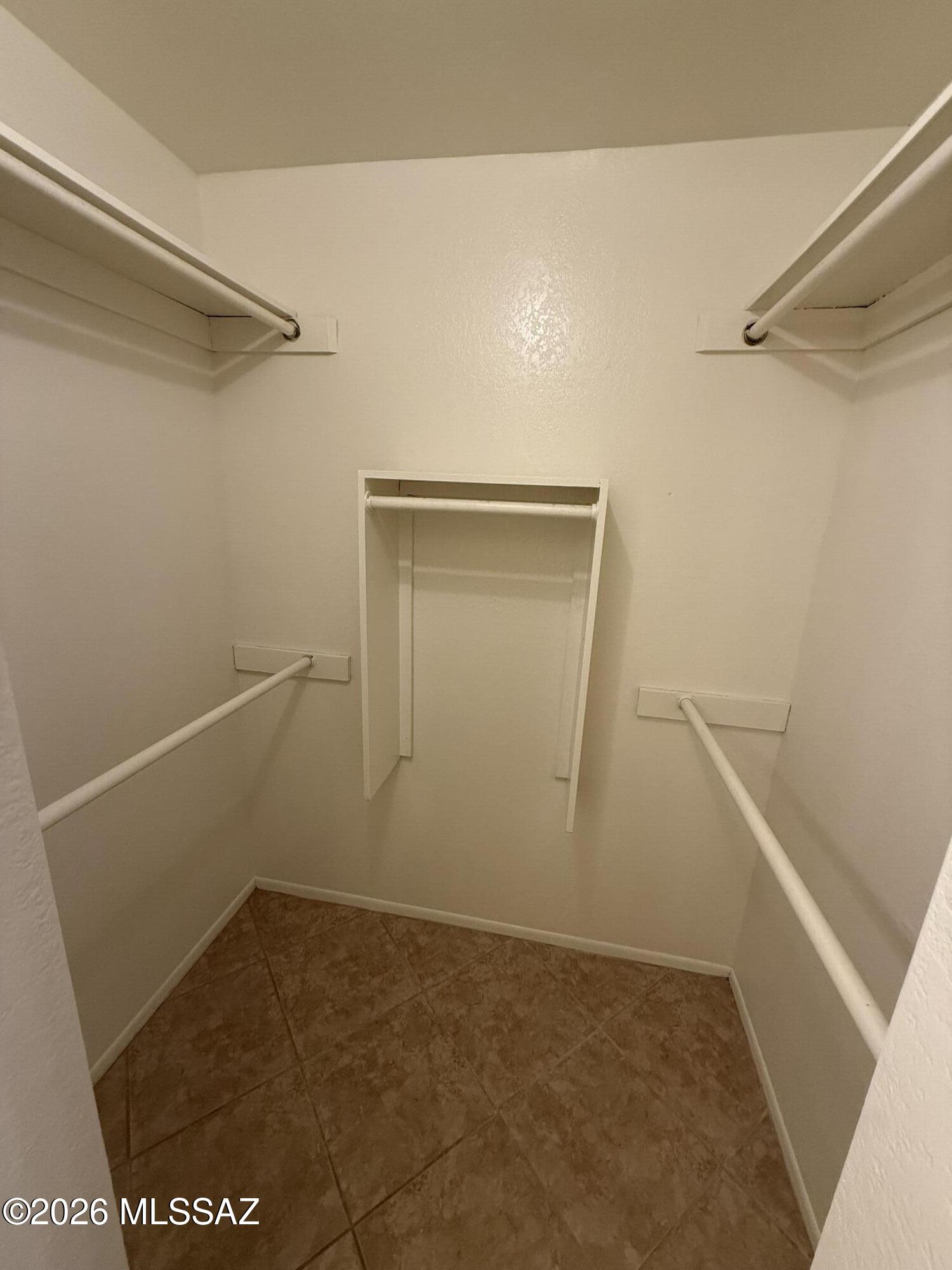 Kingswood Unit 3 (166-263) - Residential Lease
