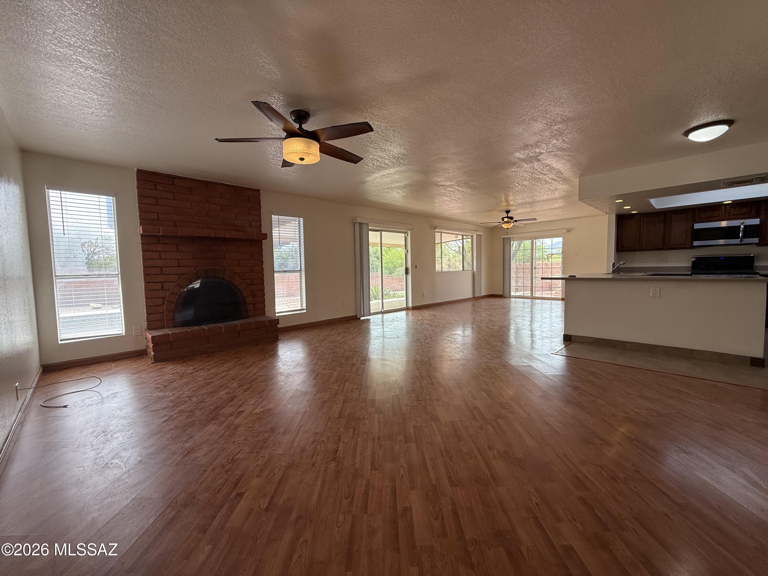 Kingswood Unit 3 (166-263) - Residential Lease