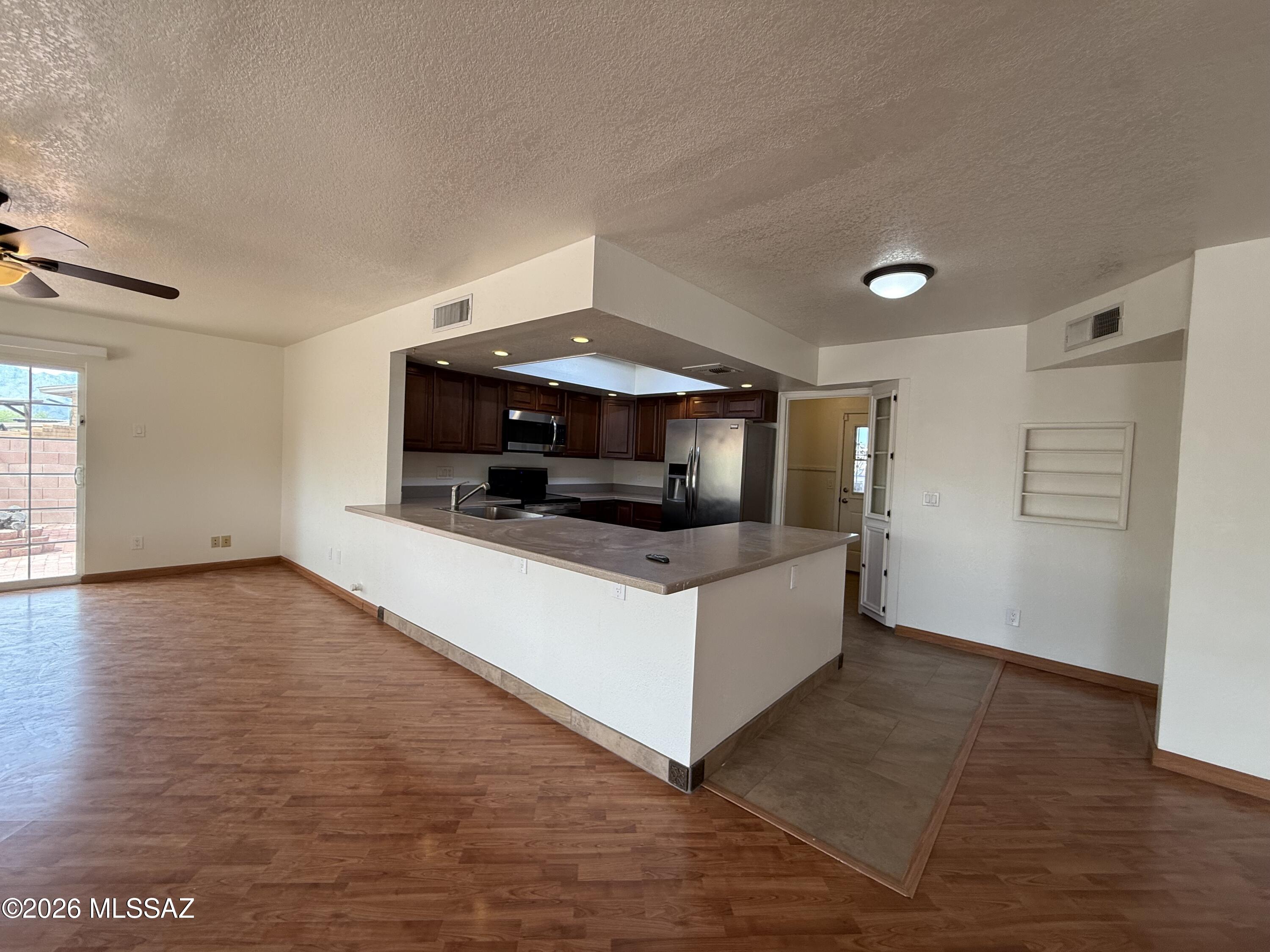 Kingswood Unit 3 (166-263) - Residential Lease