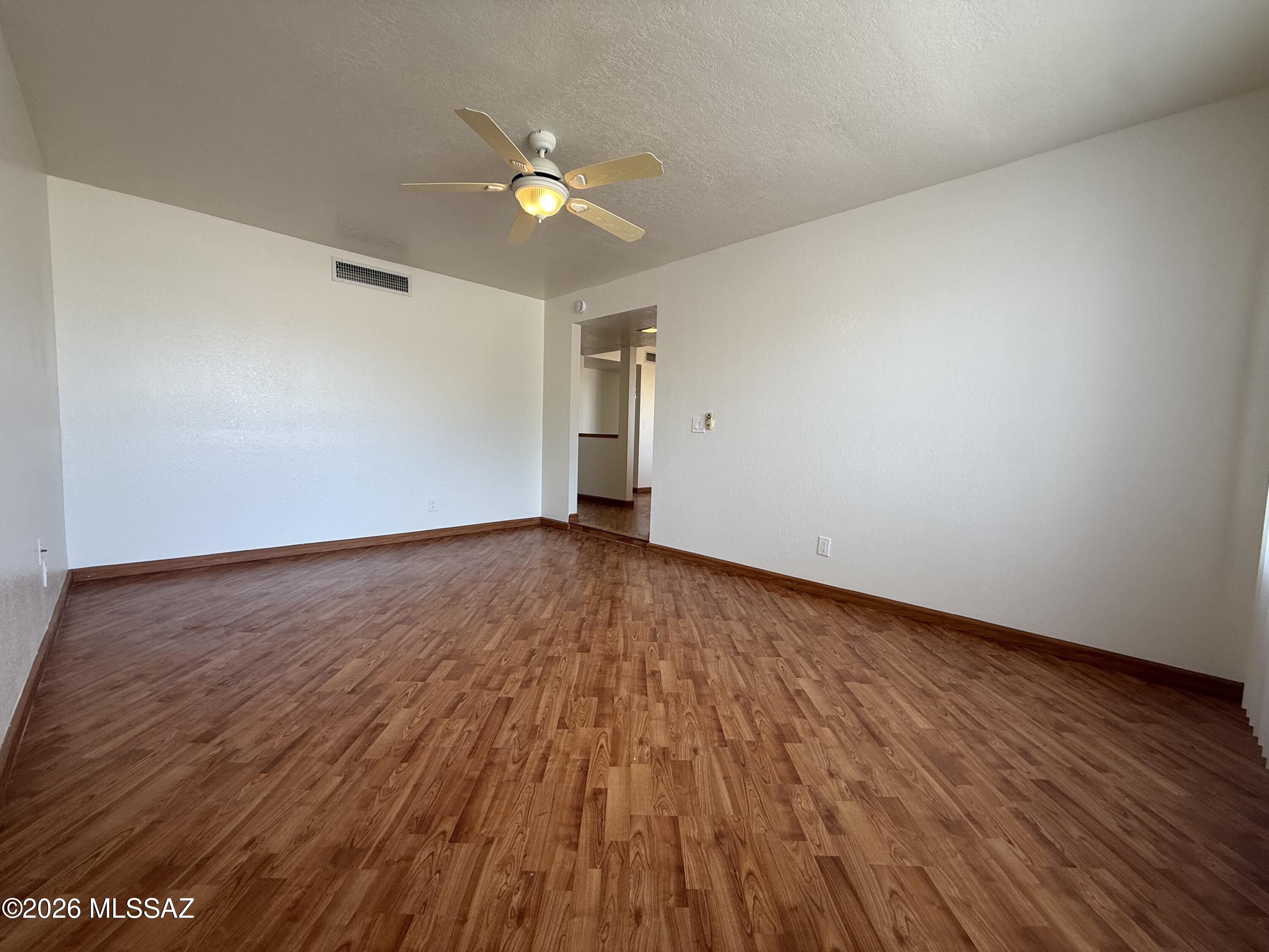Kingswood Unit 3 (166-263) - Residential Lease