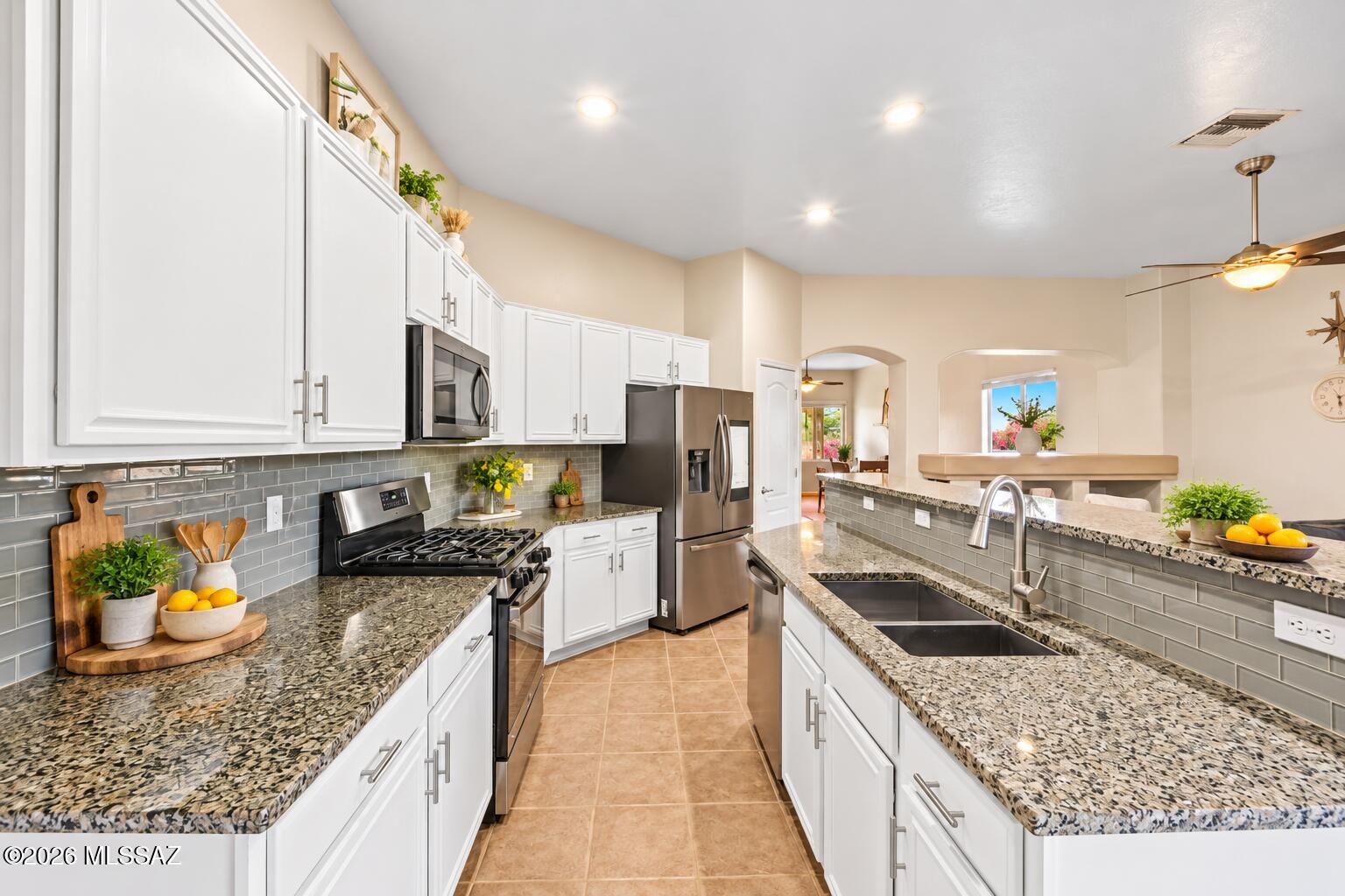 Marquette Place (1-44) - Residential