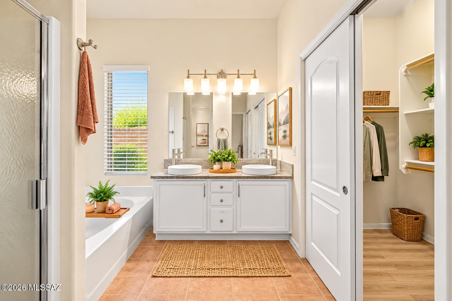 Marquette Place (1-44) - Residential
