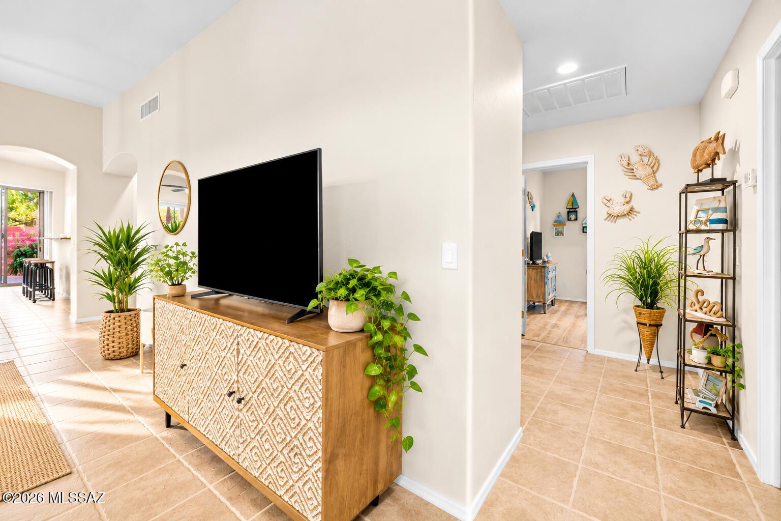 Marquette Place (1-44) - Residential