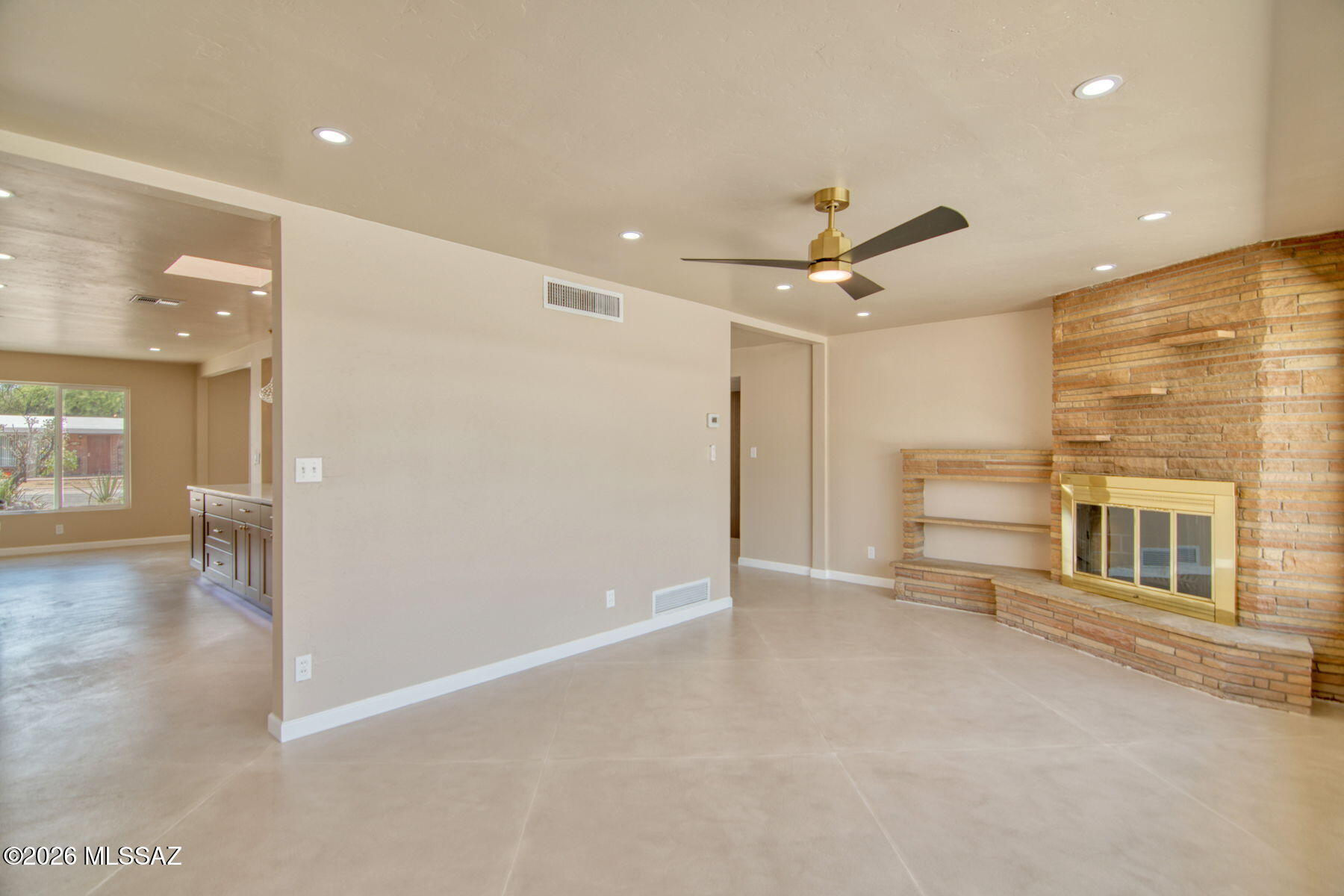 Casa Loma Estates - Residential