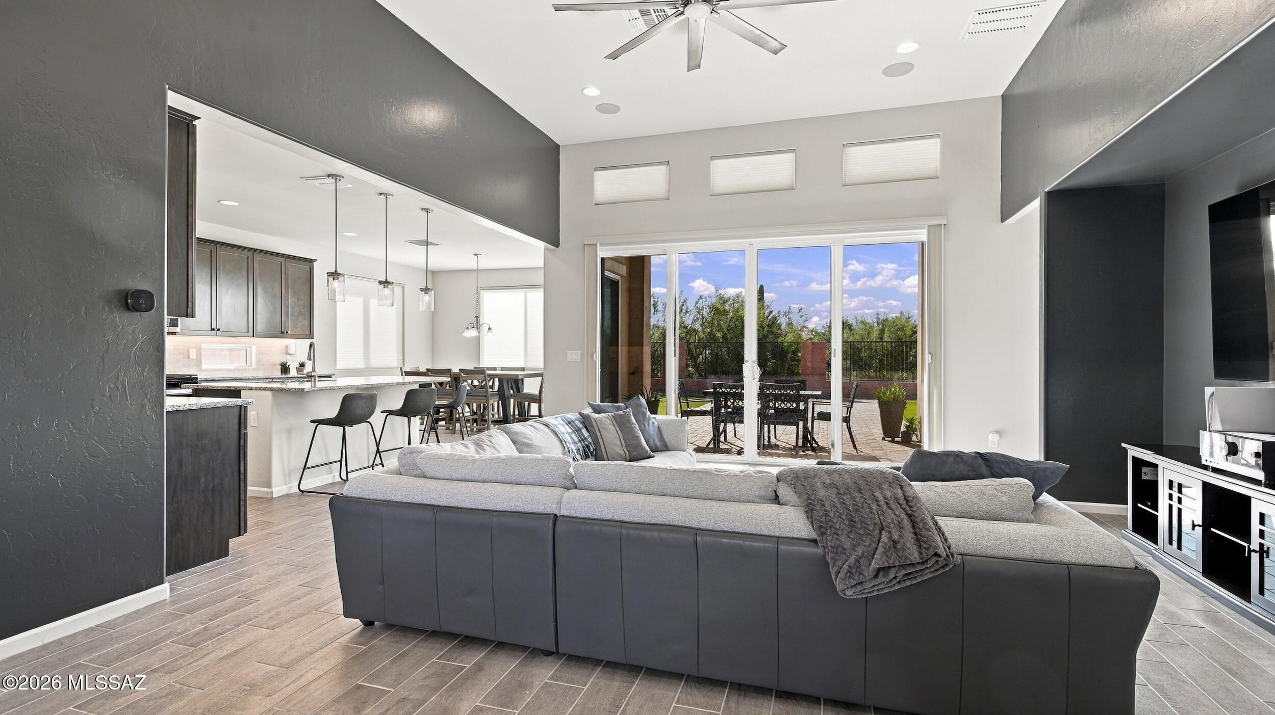Blue Agave At Dove Mountain - Residential