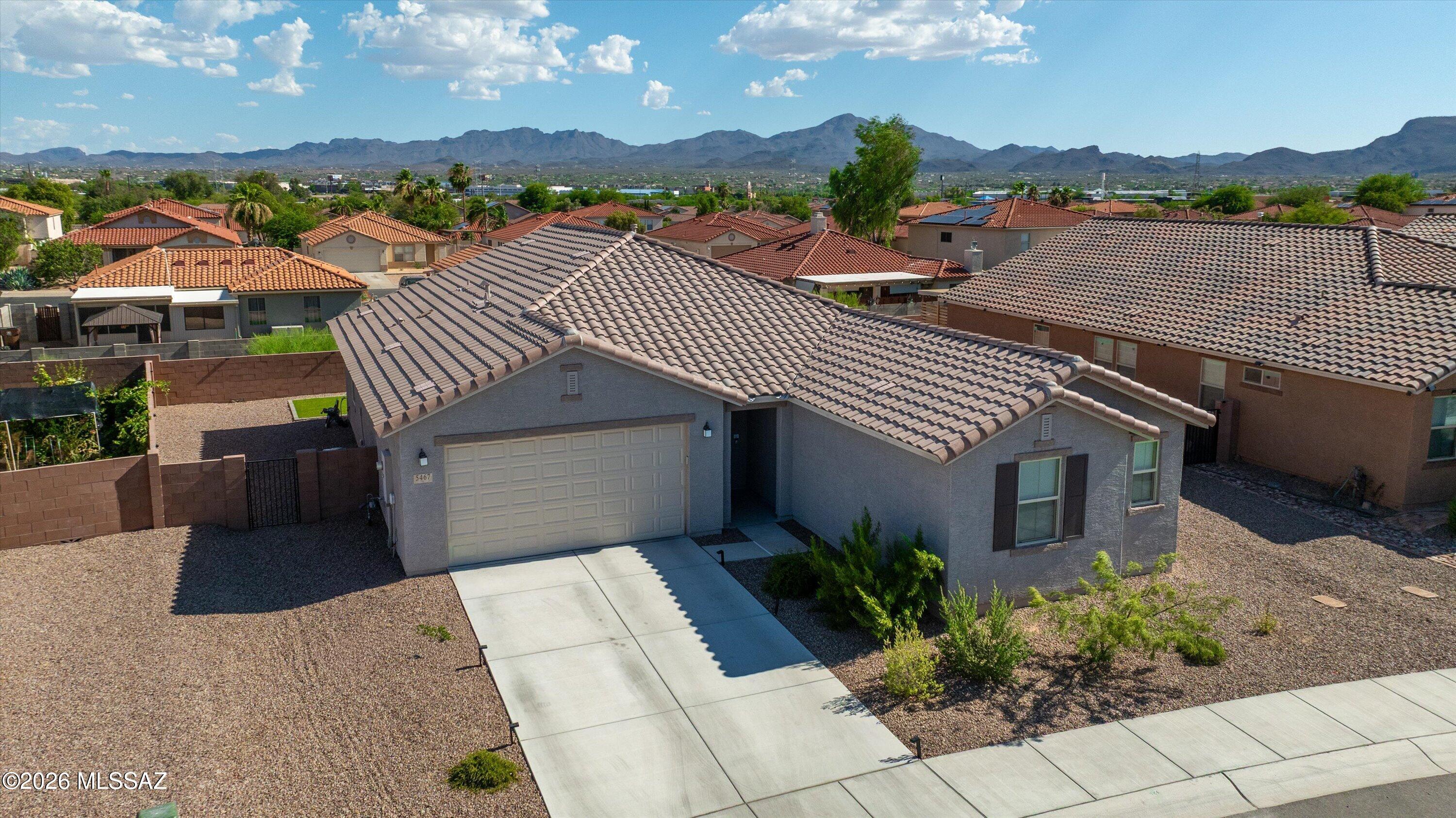 De Anza - Residential