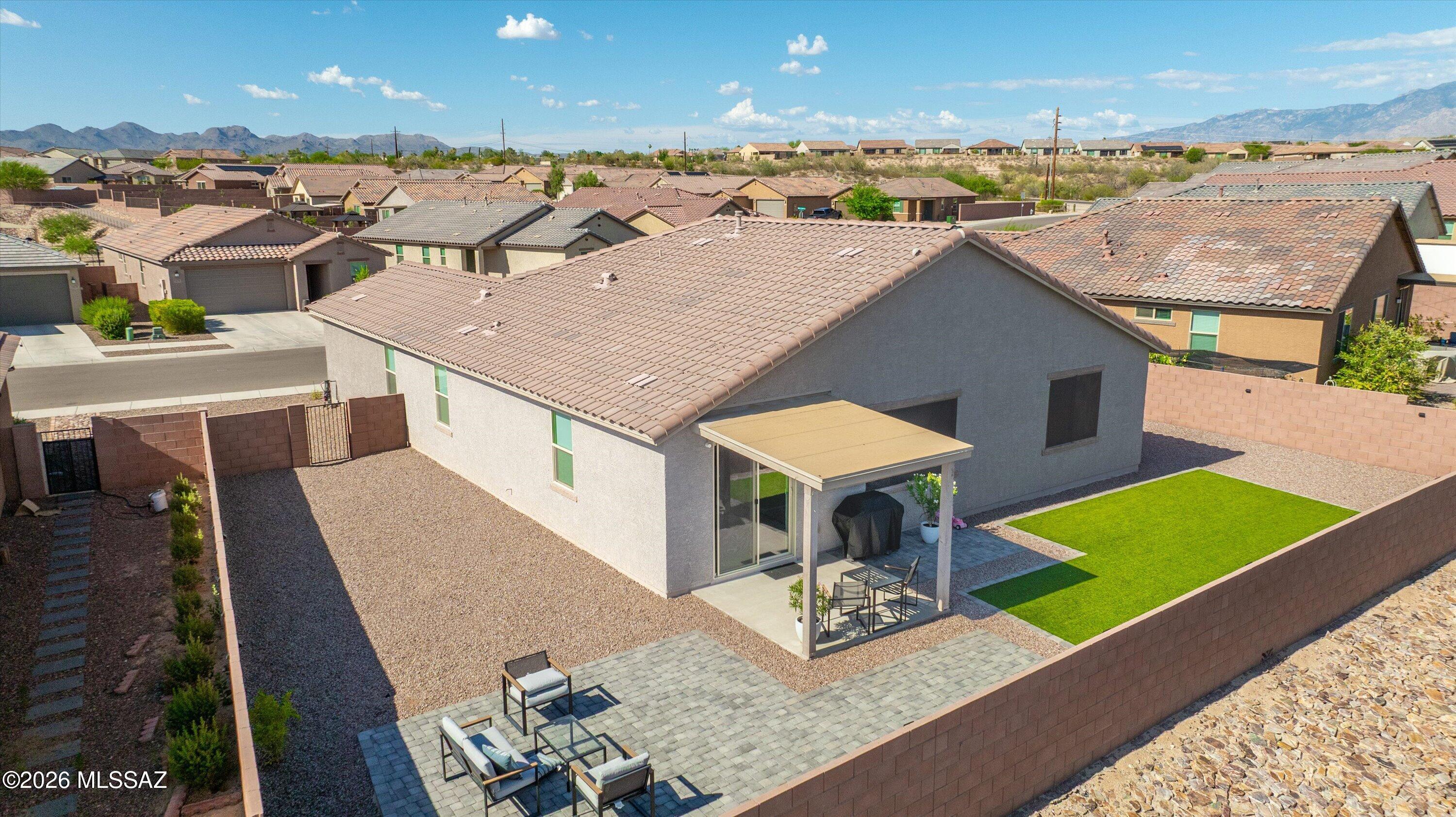 De Anza - Residential