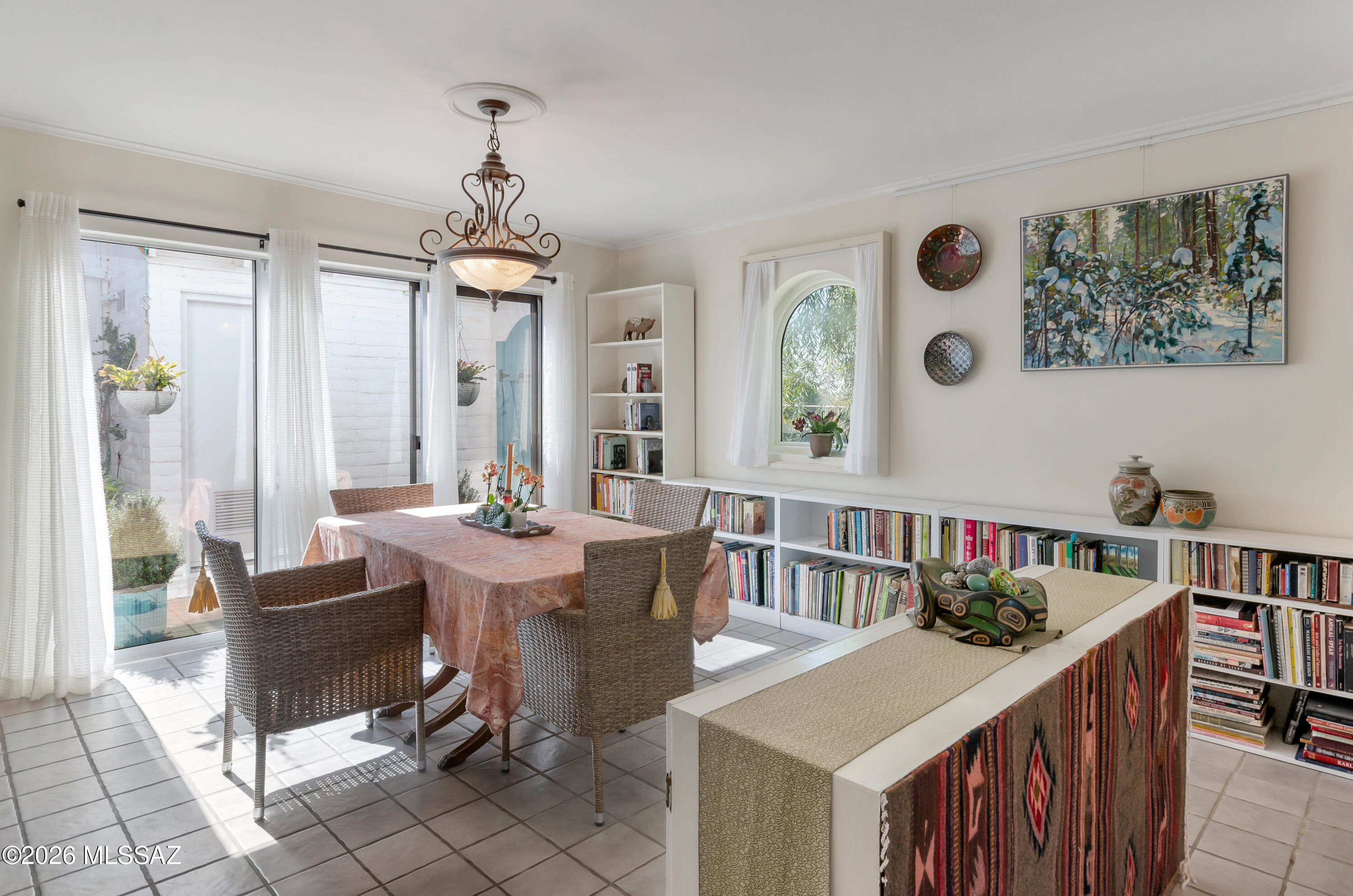 Las Lomitas (1) - Residential