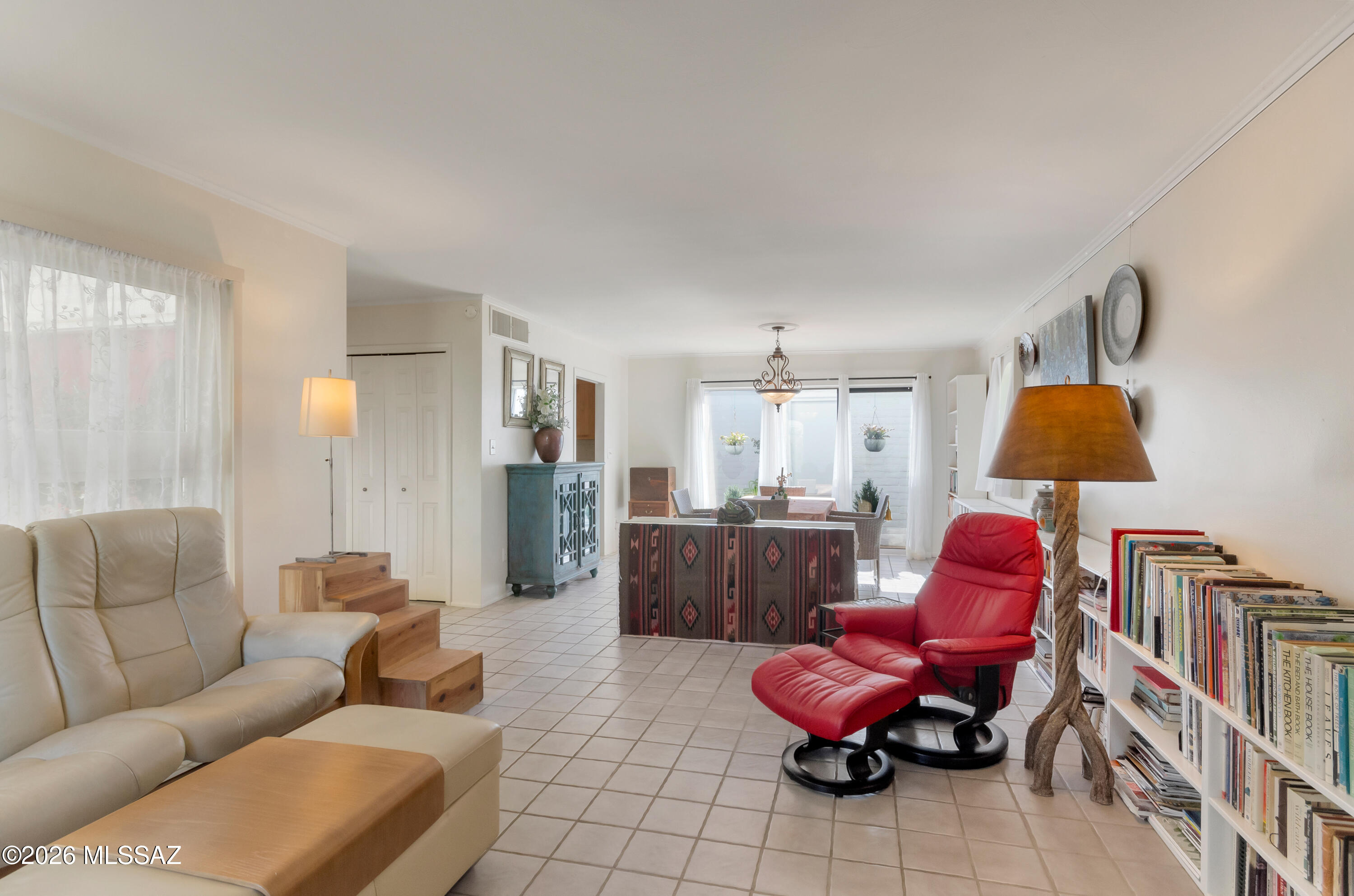Las Lomitas (1) - Residential