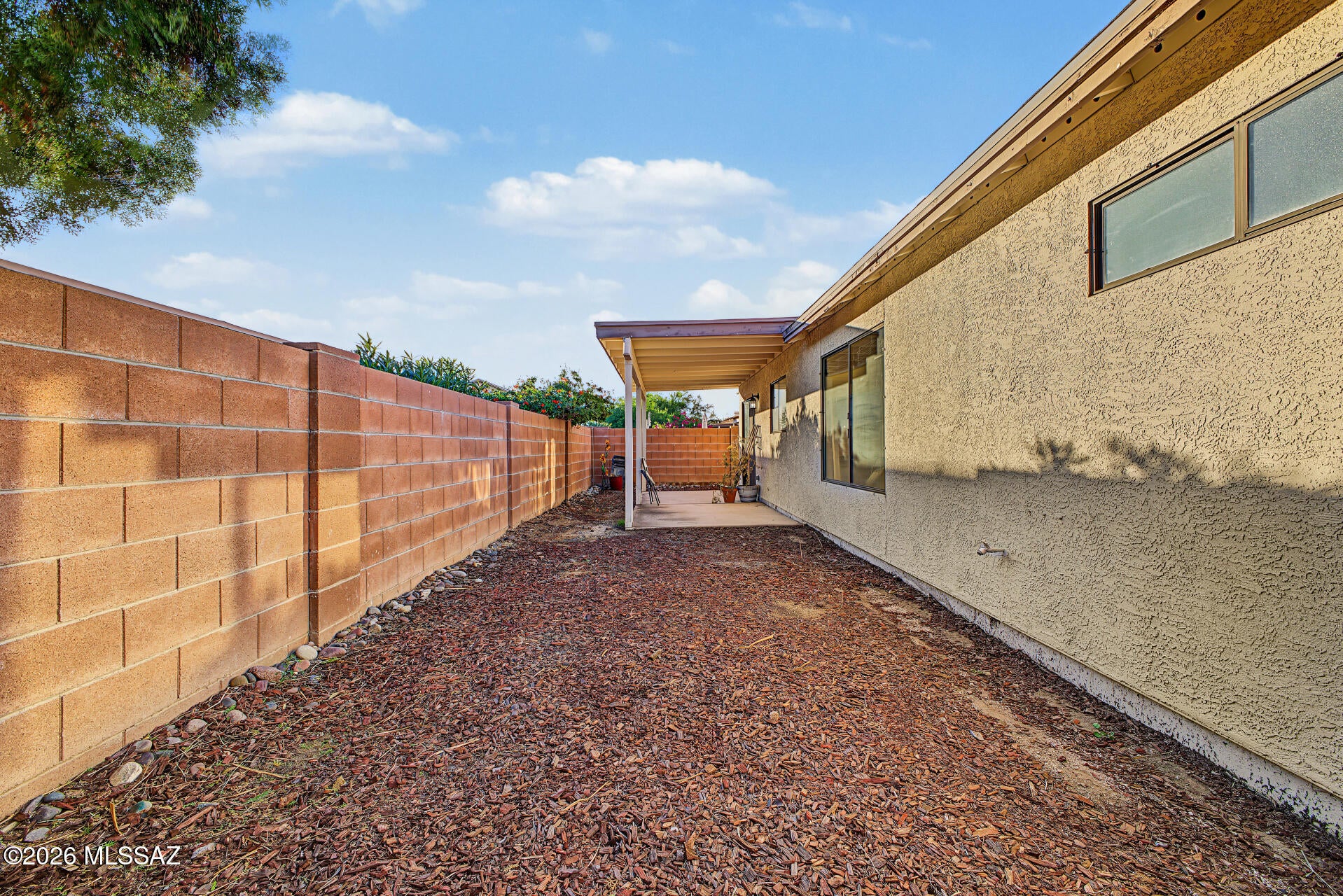 Country Club(1-221) - Residential